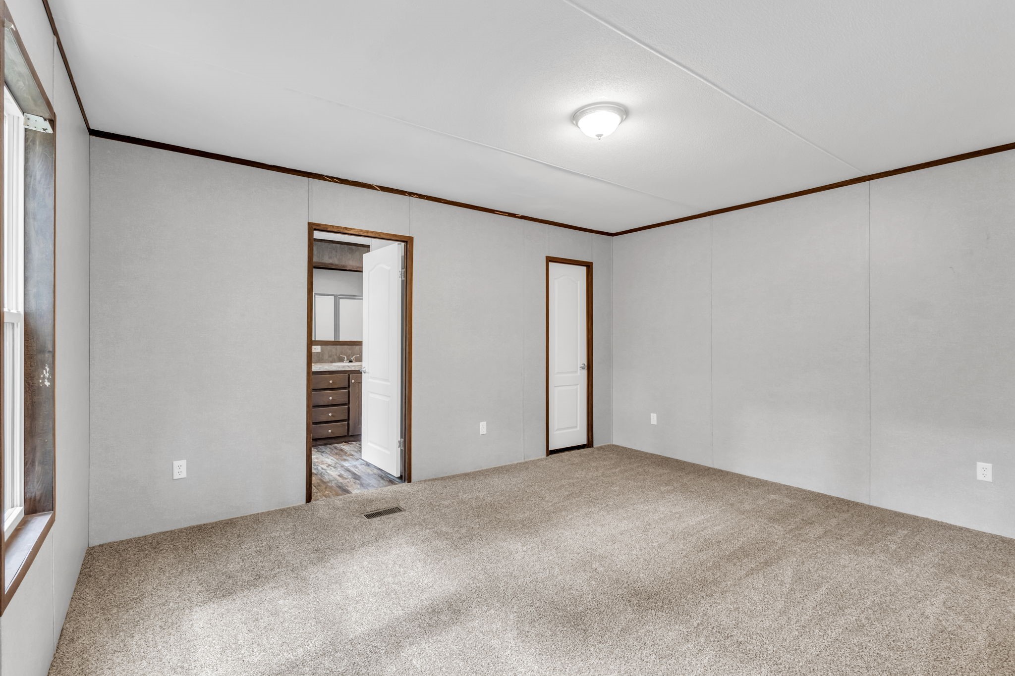 324 County Road 1815 Property Photo 13