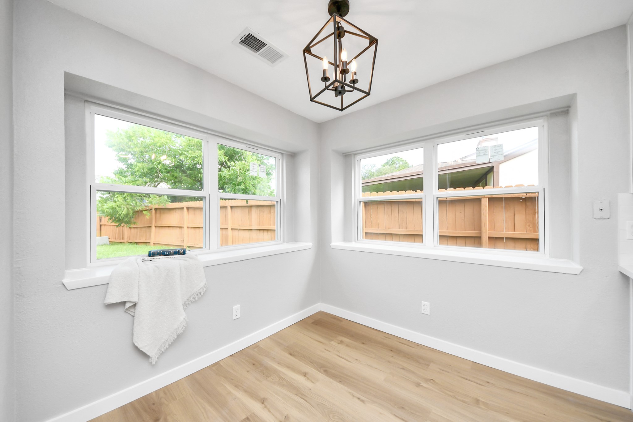 3234 Pebble Lake Drive Property Photo 12