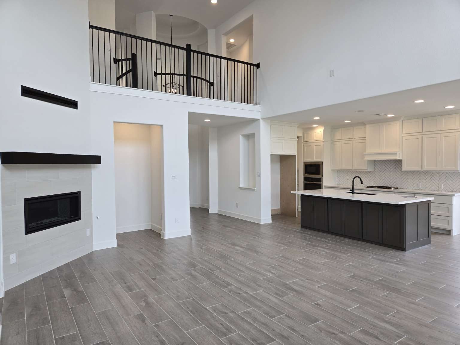 2639 Oregano Rise Drive Property Photo 8