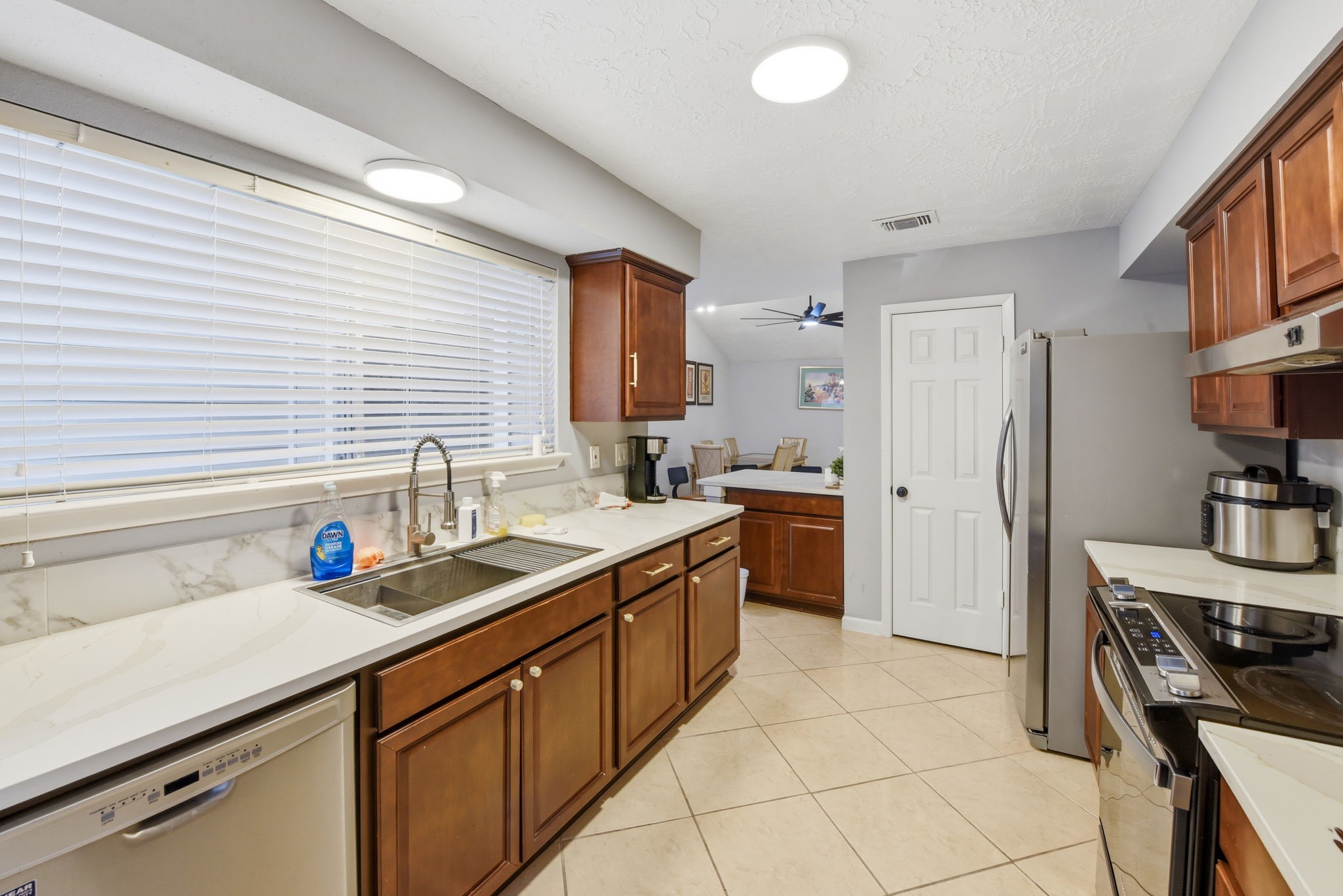 16235 Olive Glen Drive Property Photo 7