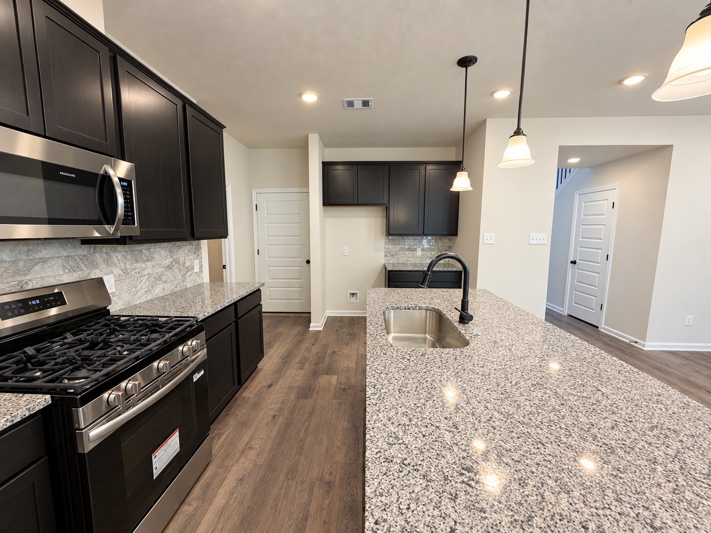 40595 Slough Way Property Photo 8
