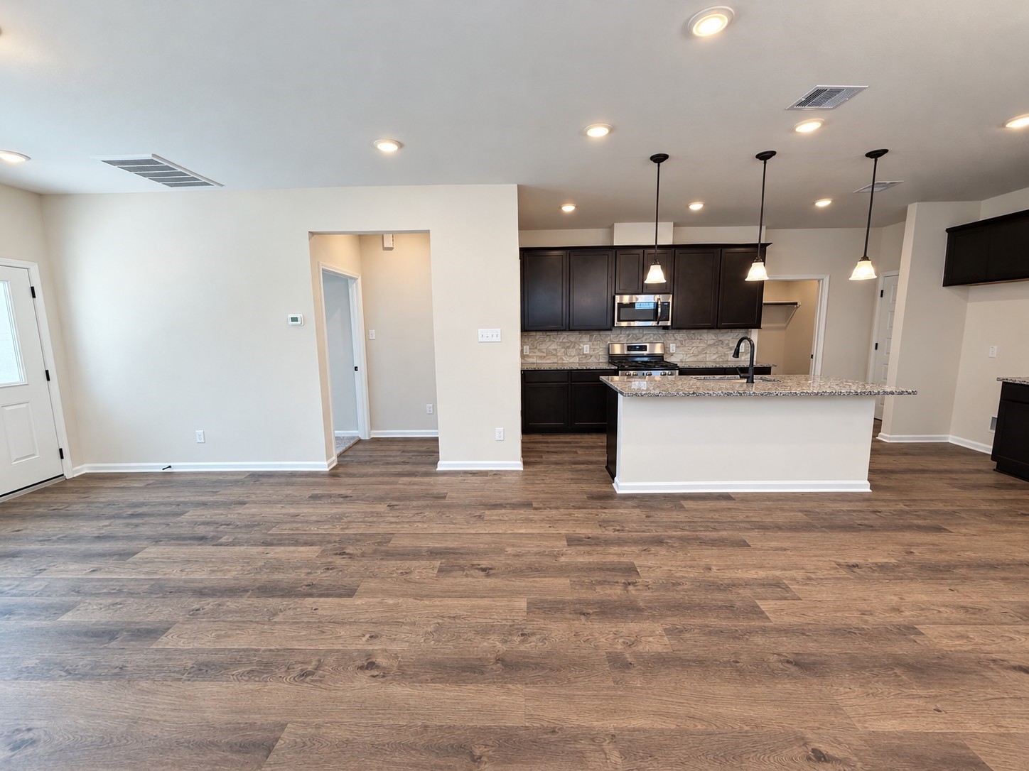 40595 Slough Way Property Photo 9