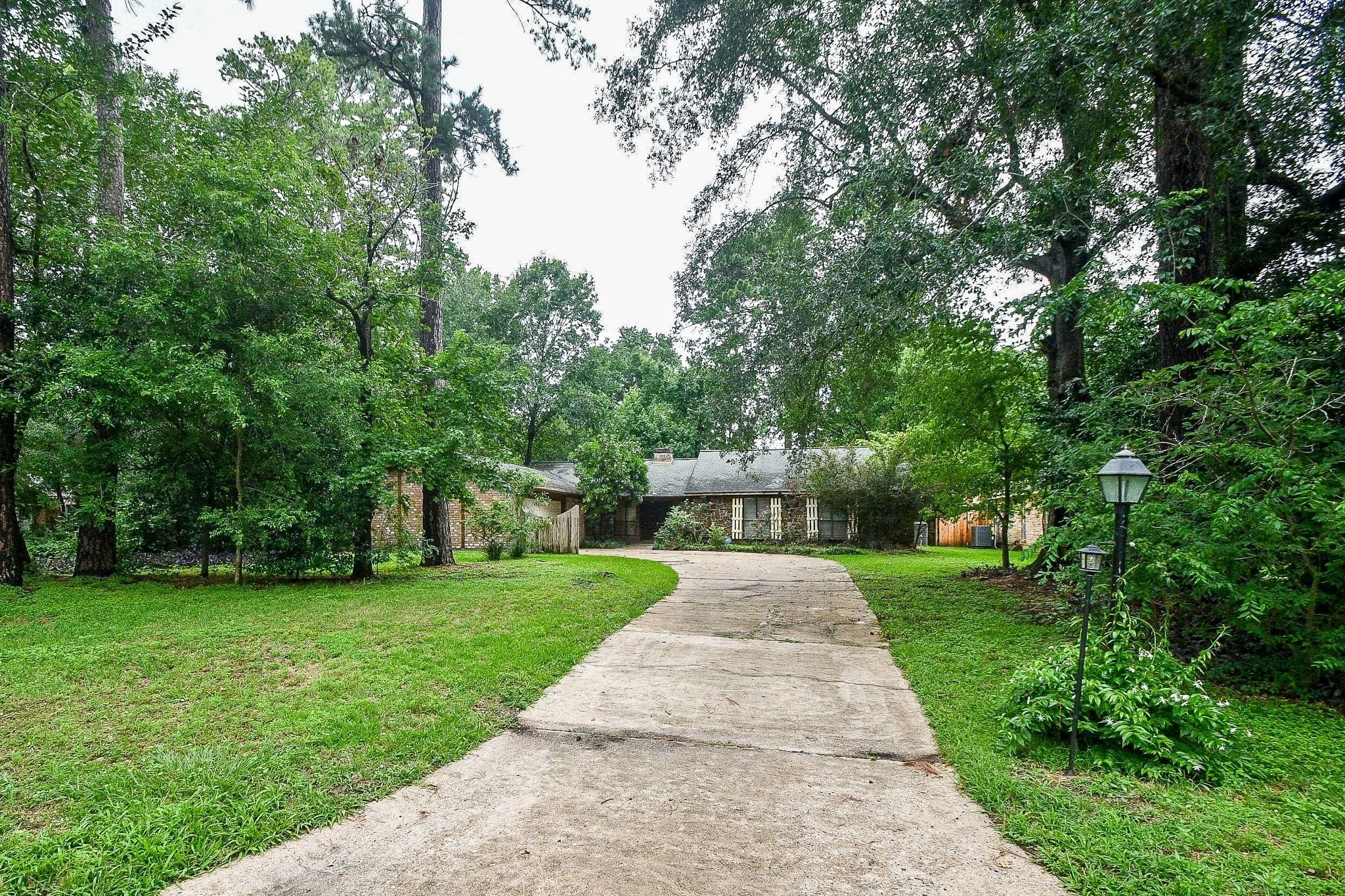 6702 Spring Leaf Drive Property Photo 4
