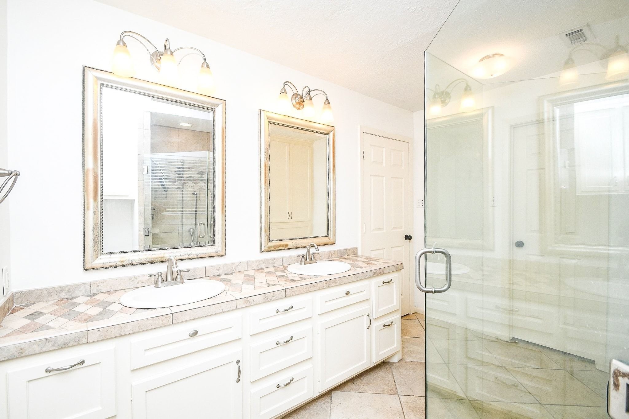 6702 Spring Leaf Drive Property Photo 19
