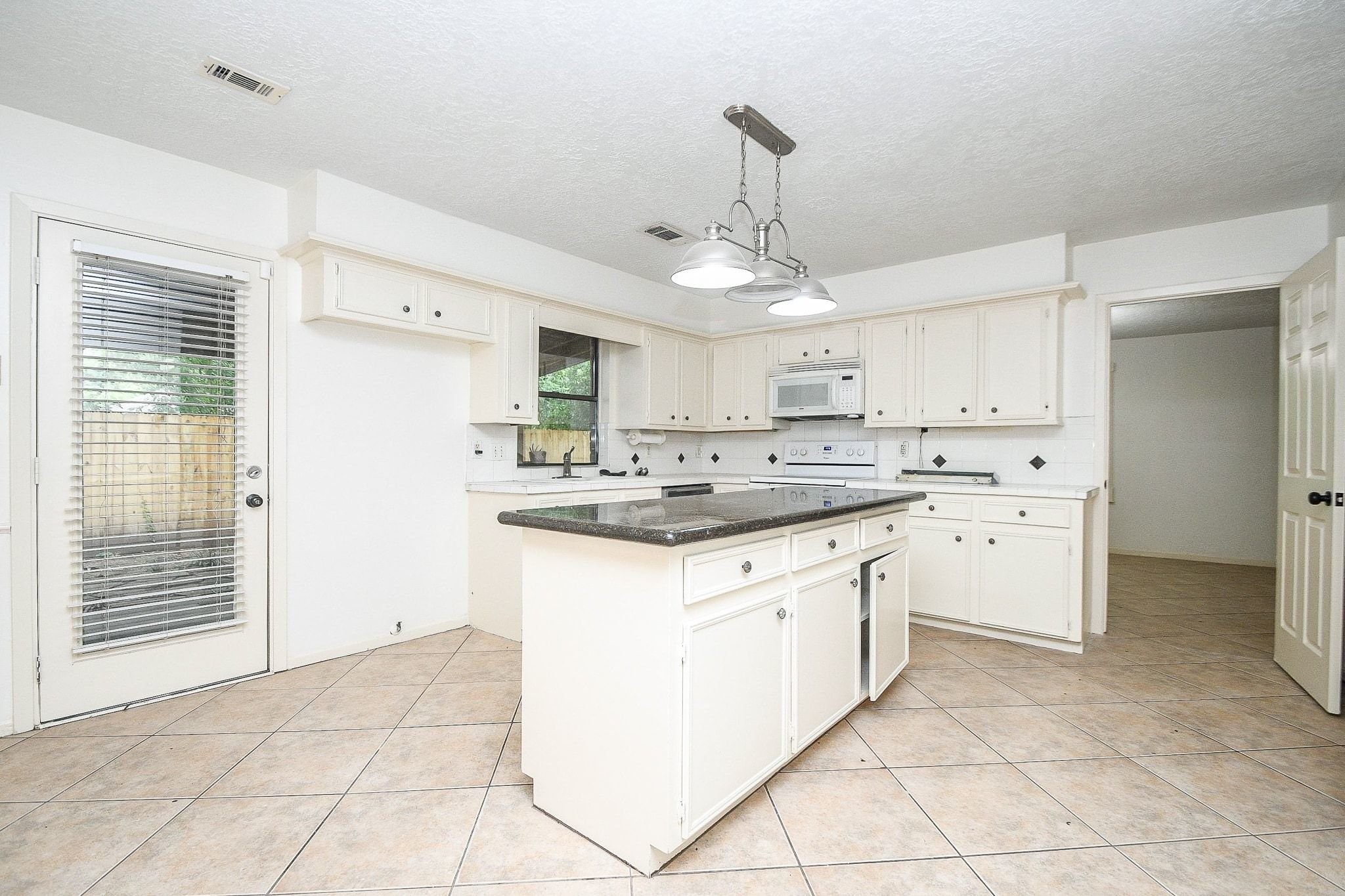 6702 Spring Leaf Drive Property Photo 34