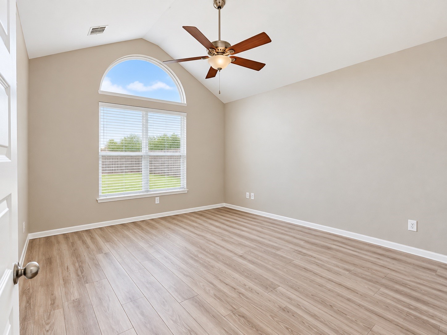 11014 Royale Ridge Lane Property Photo 12