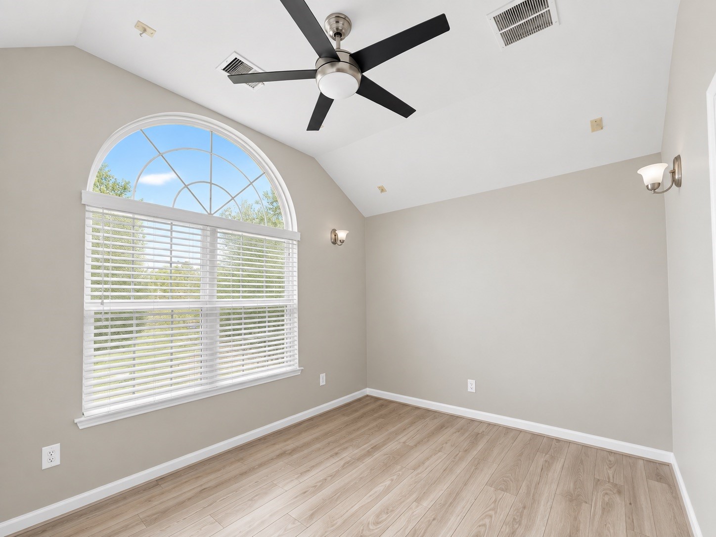 11014 Royale Ridge Lane Property Photo 17