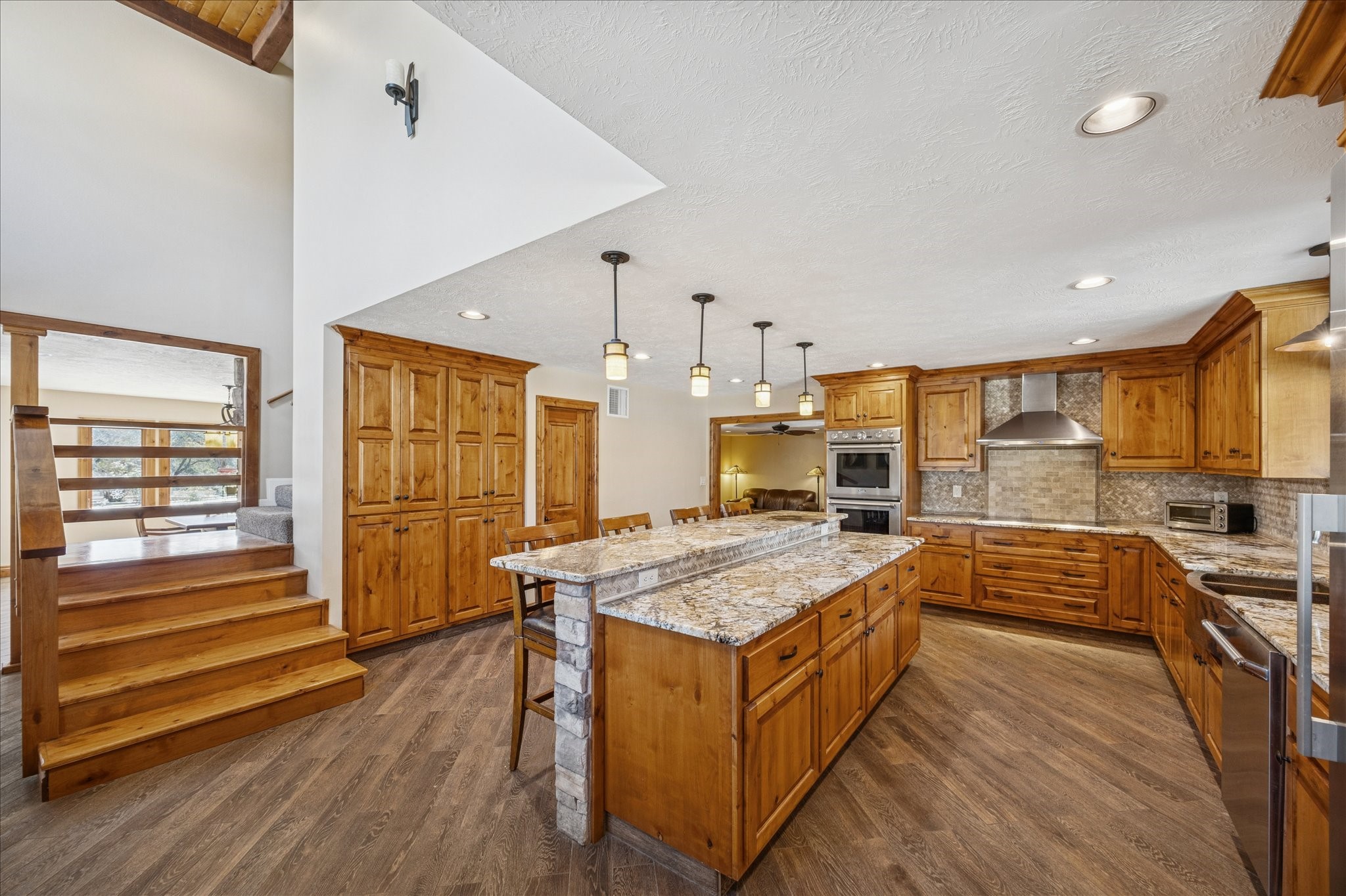640 Piney Creek Road Property Photo 6