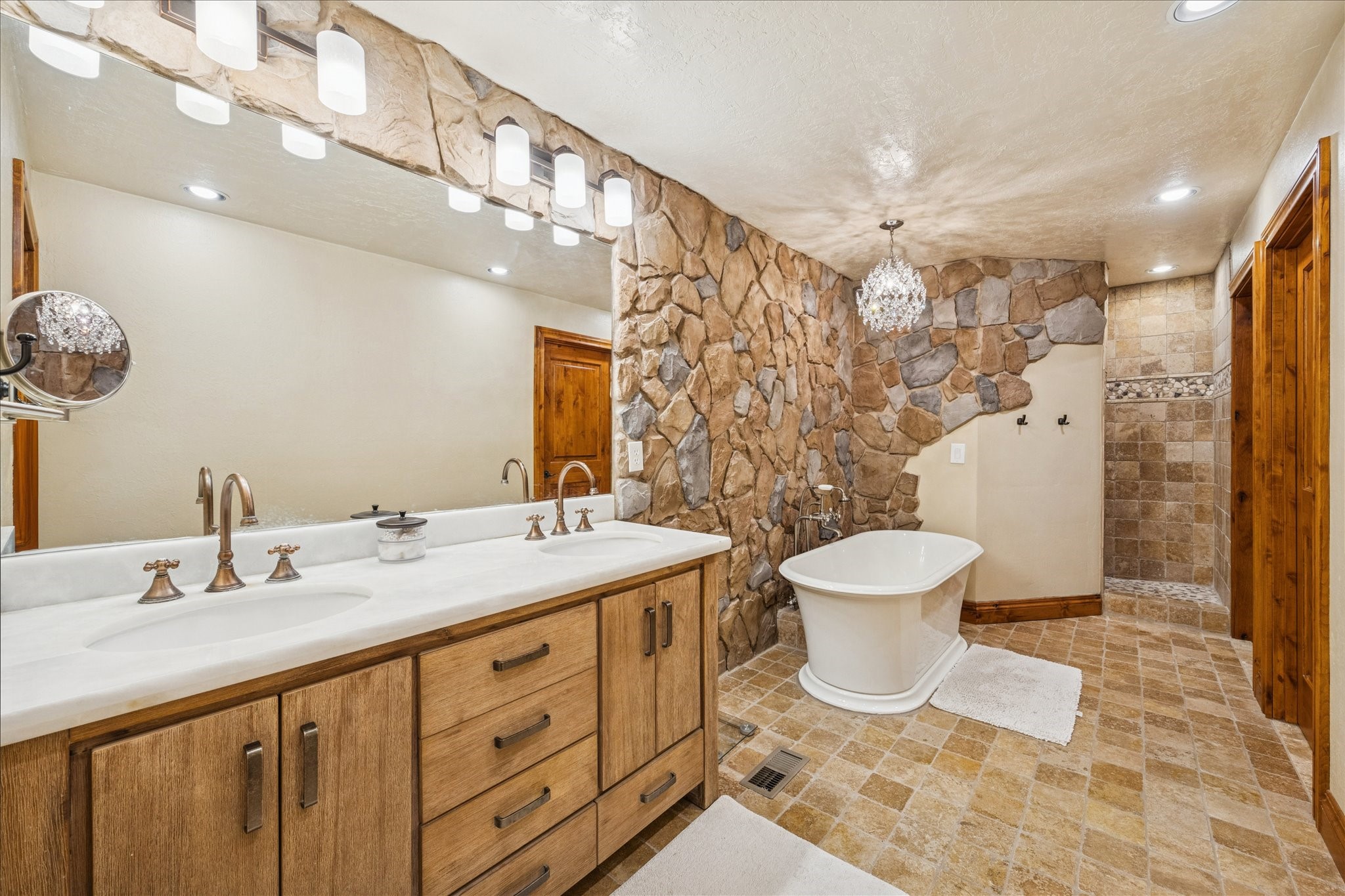 640 Piney Creek Road Property Photo 14