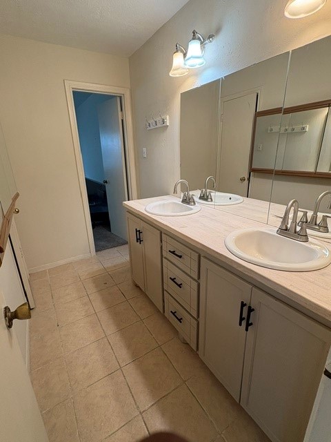 8306 Oakhaven Road Property Photo 6