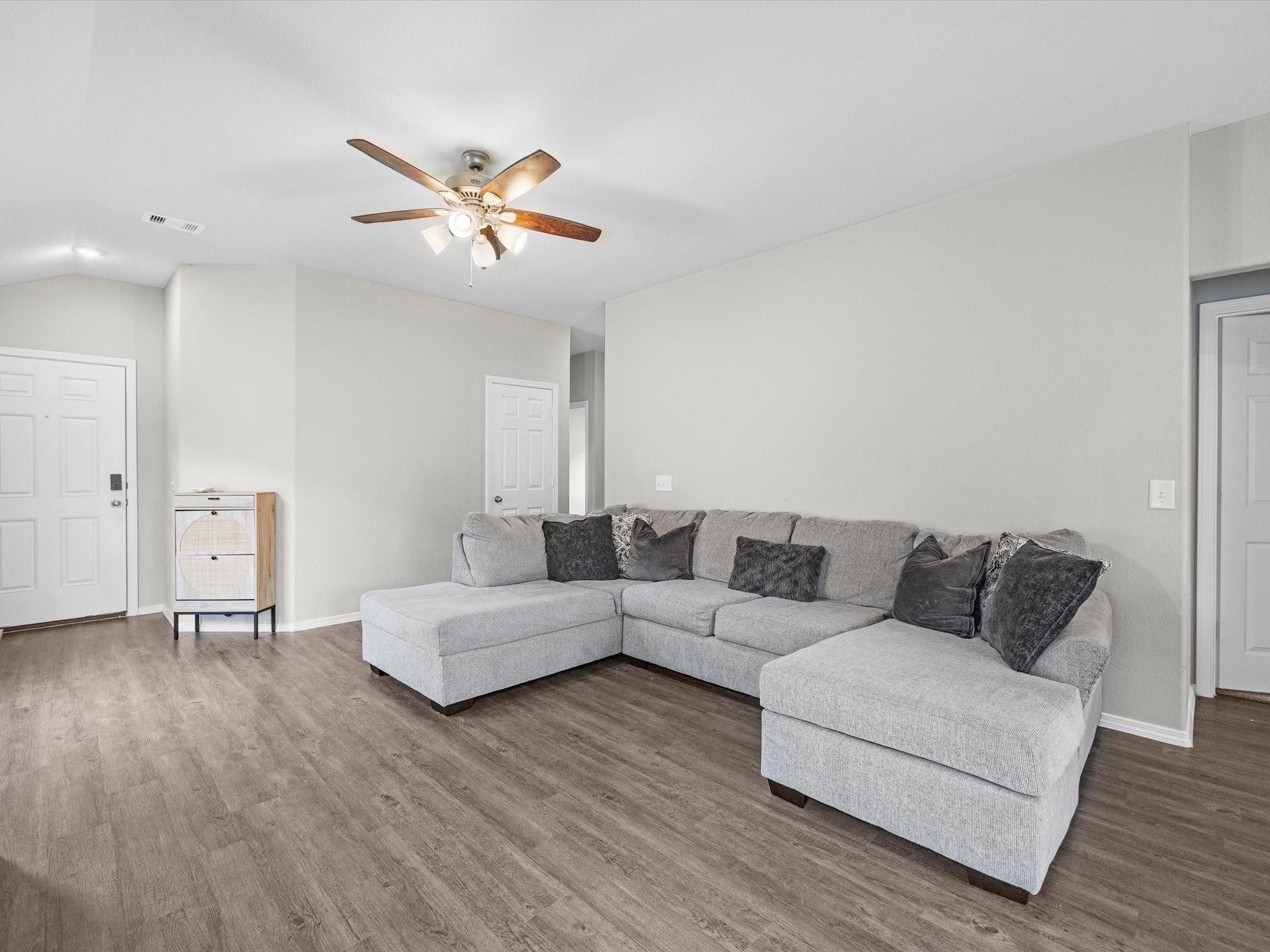 1850 Brushy Cedar Drive Property Photo 7