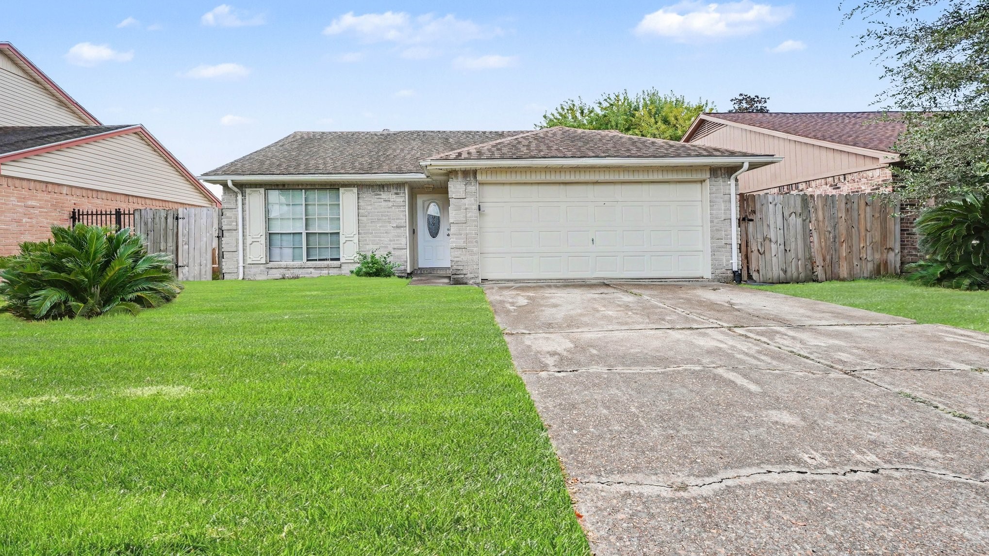 15342 Reigate Lane Property Photo 1