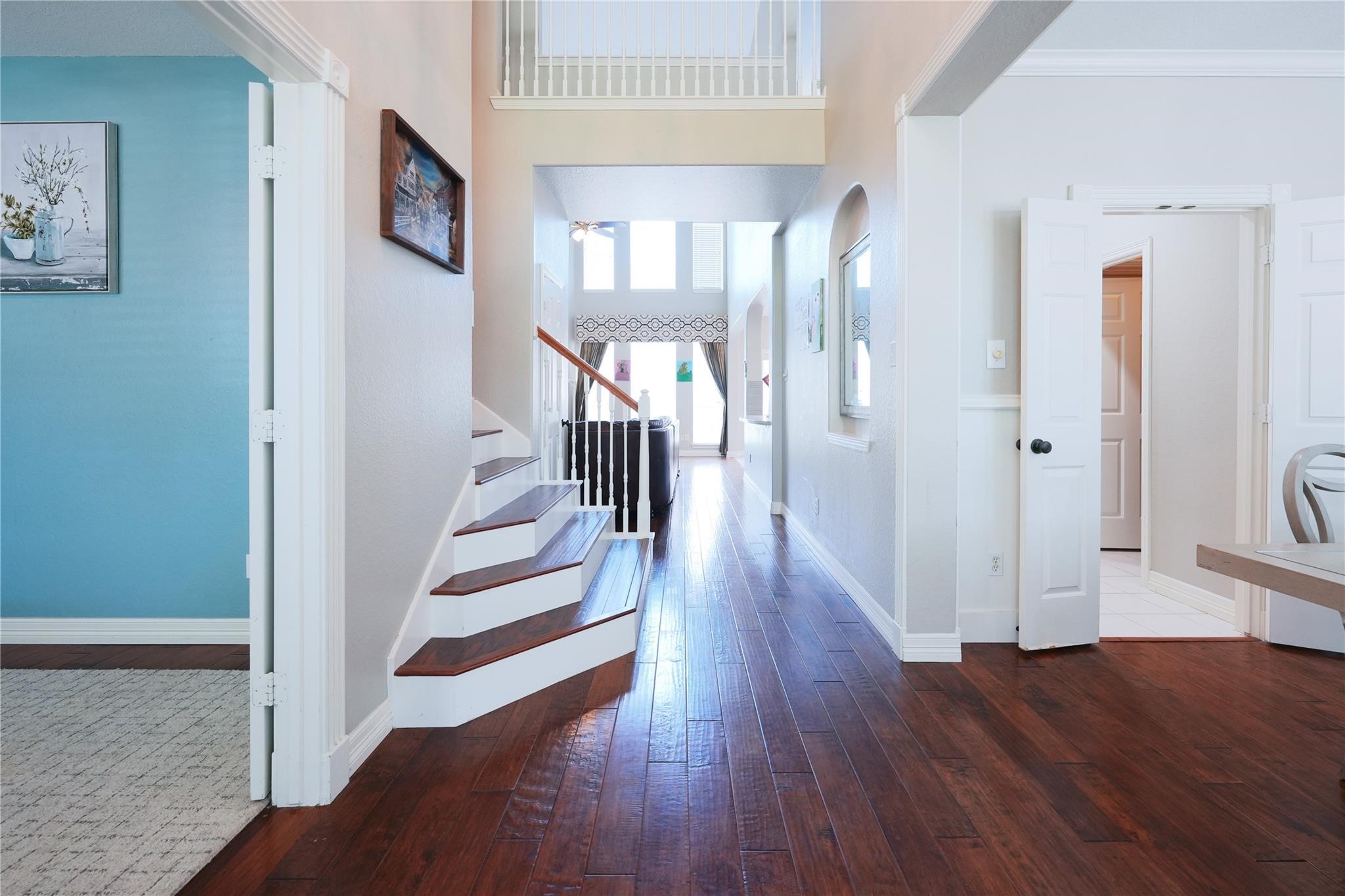 2422 Lansing Circle Property Photo 4