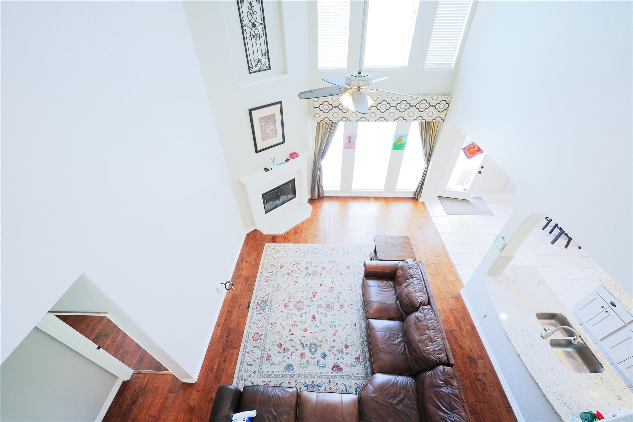 2422 Lansing Circle Property Photo 8