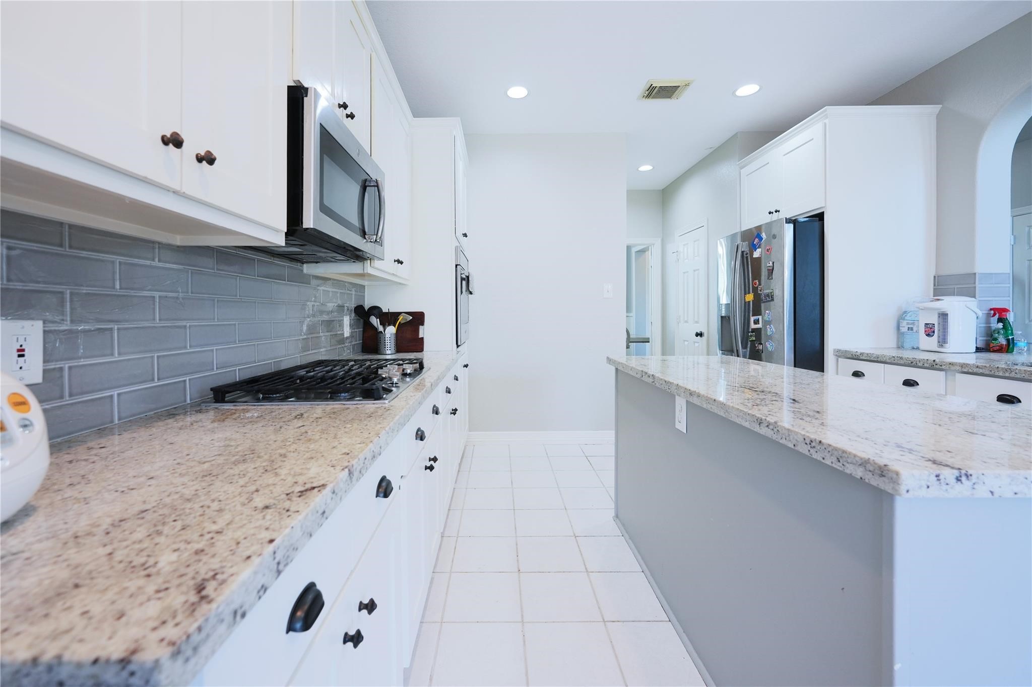 2422 Lansing Circle Property Photo 14