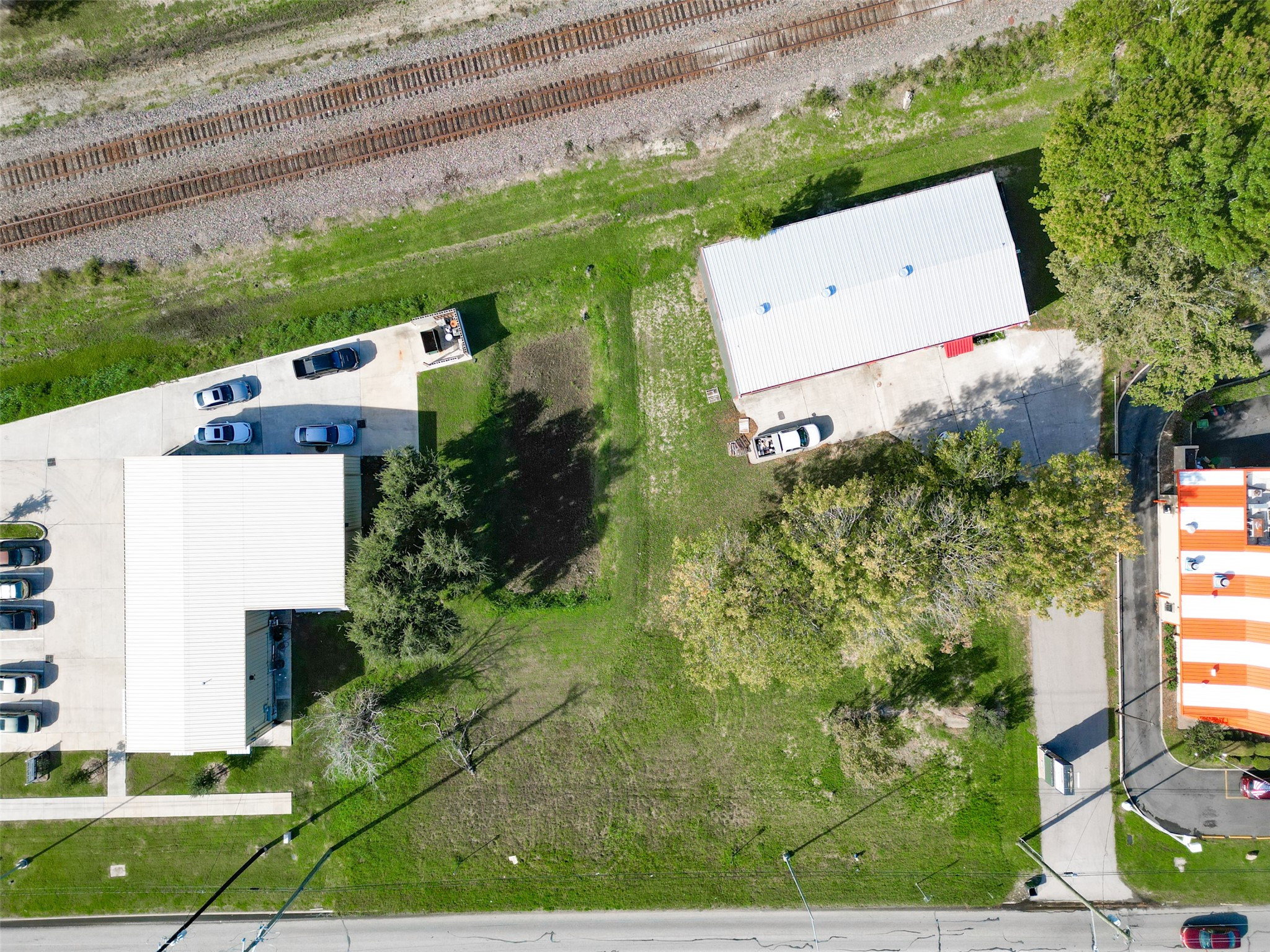 2422-2436 S Main Street Property Photo 15