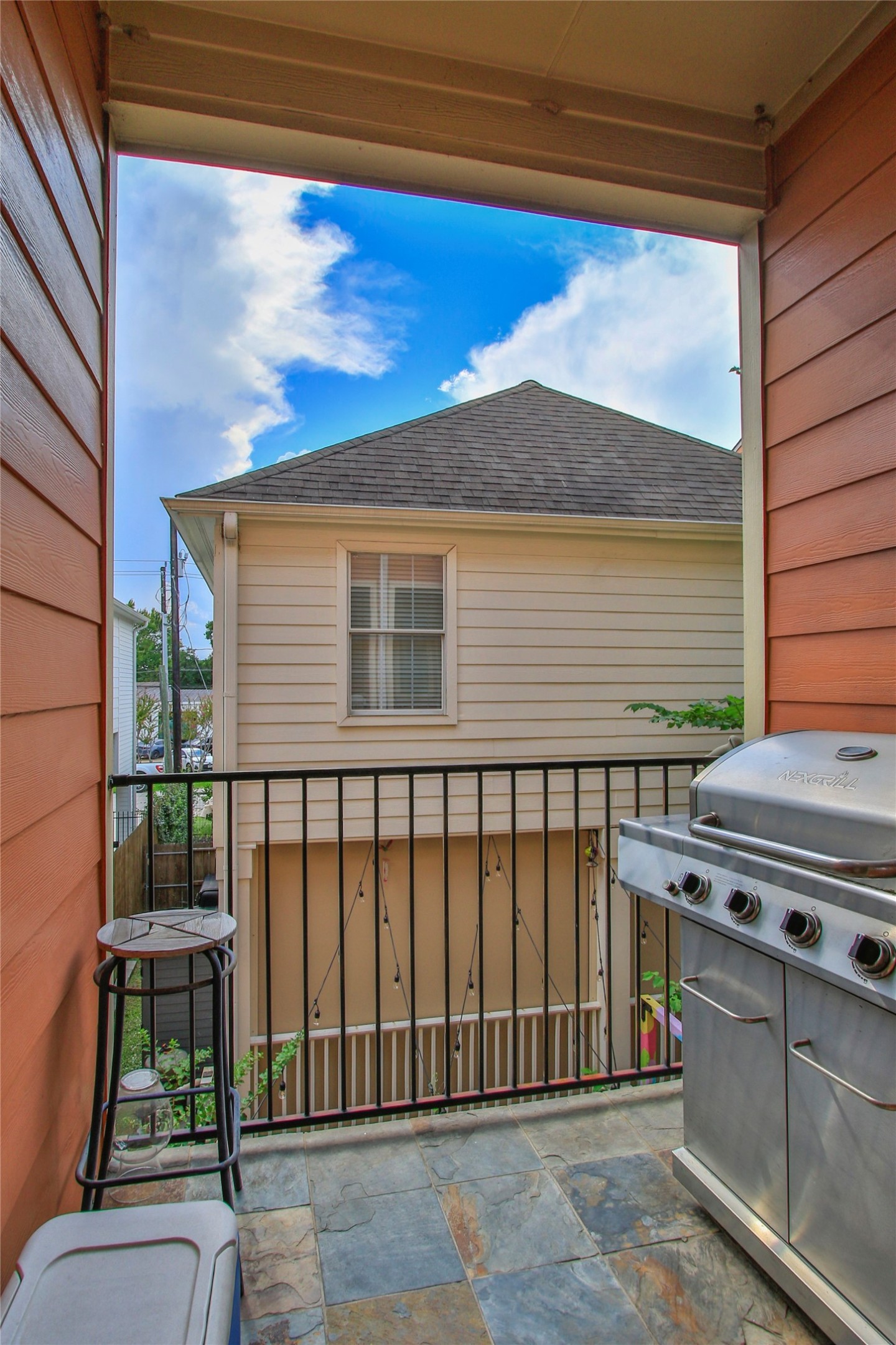 1049 W 22nd Street I Property Photo 13