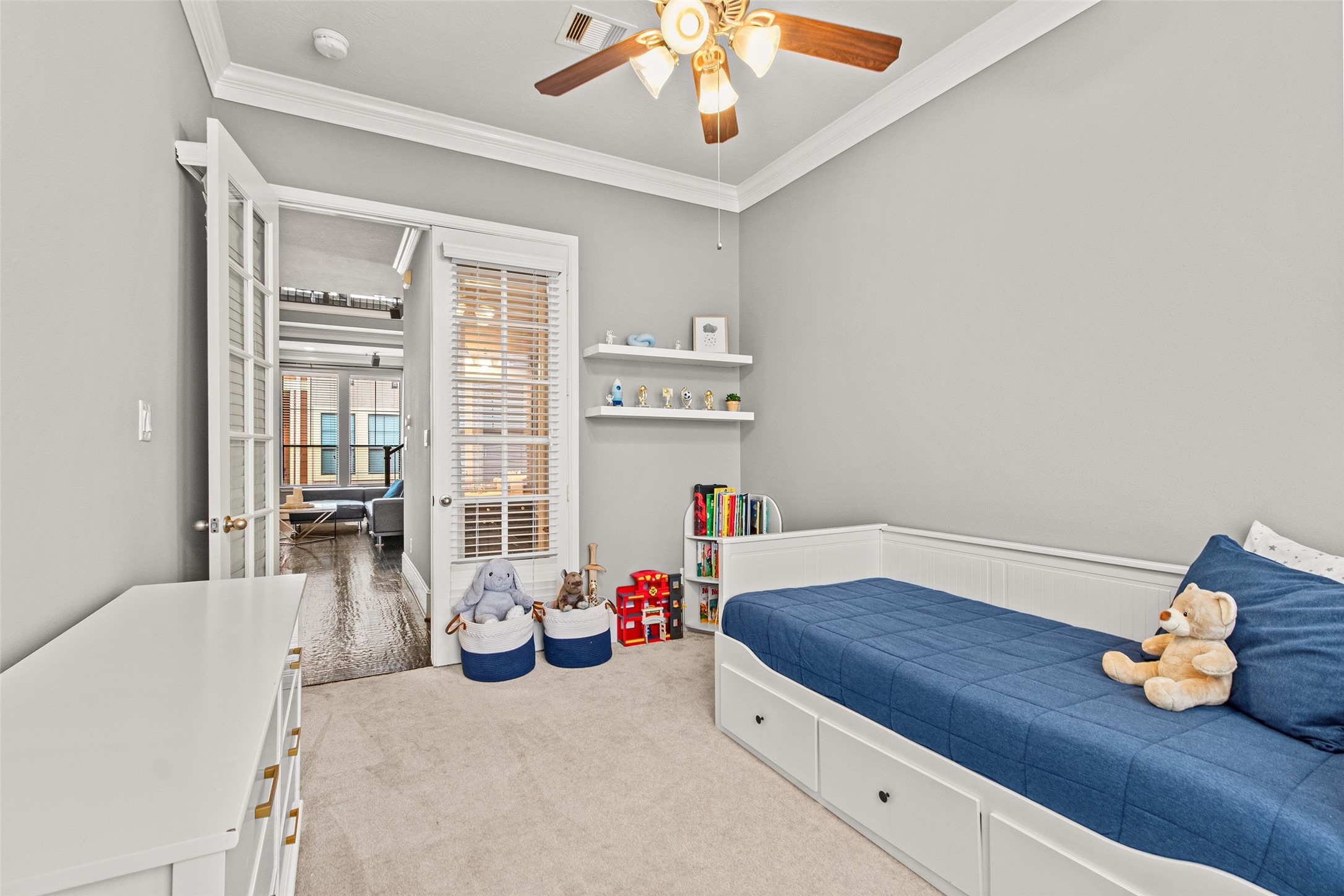 1049 W 22nd Street I Property Photo 20