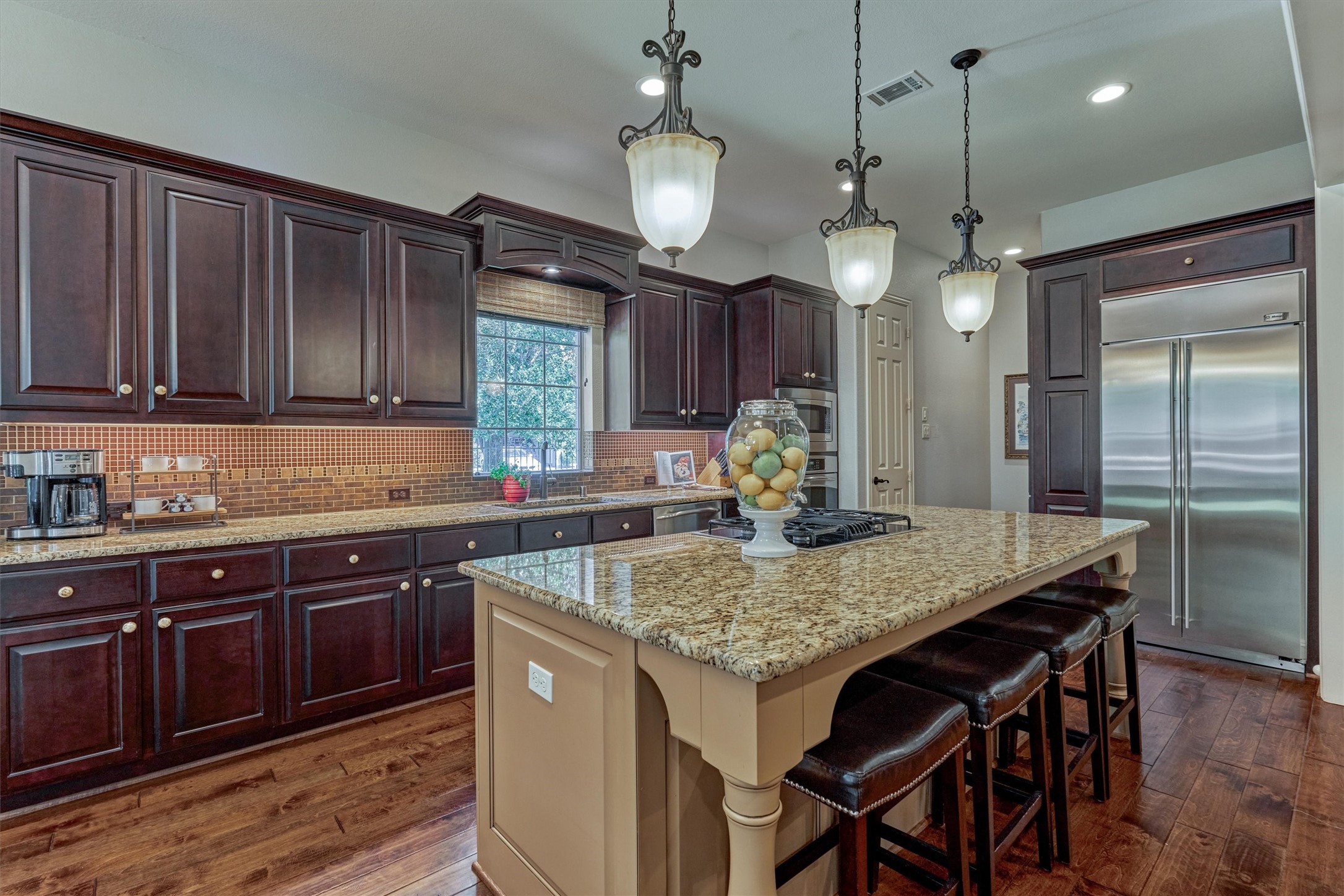 11 Almondell Court Property Photo 8