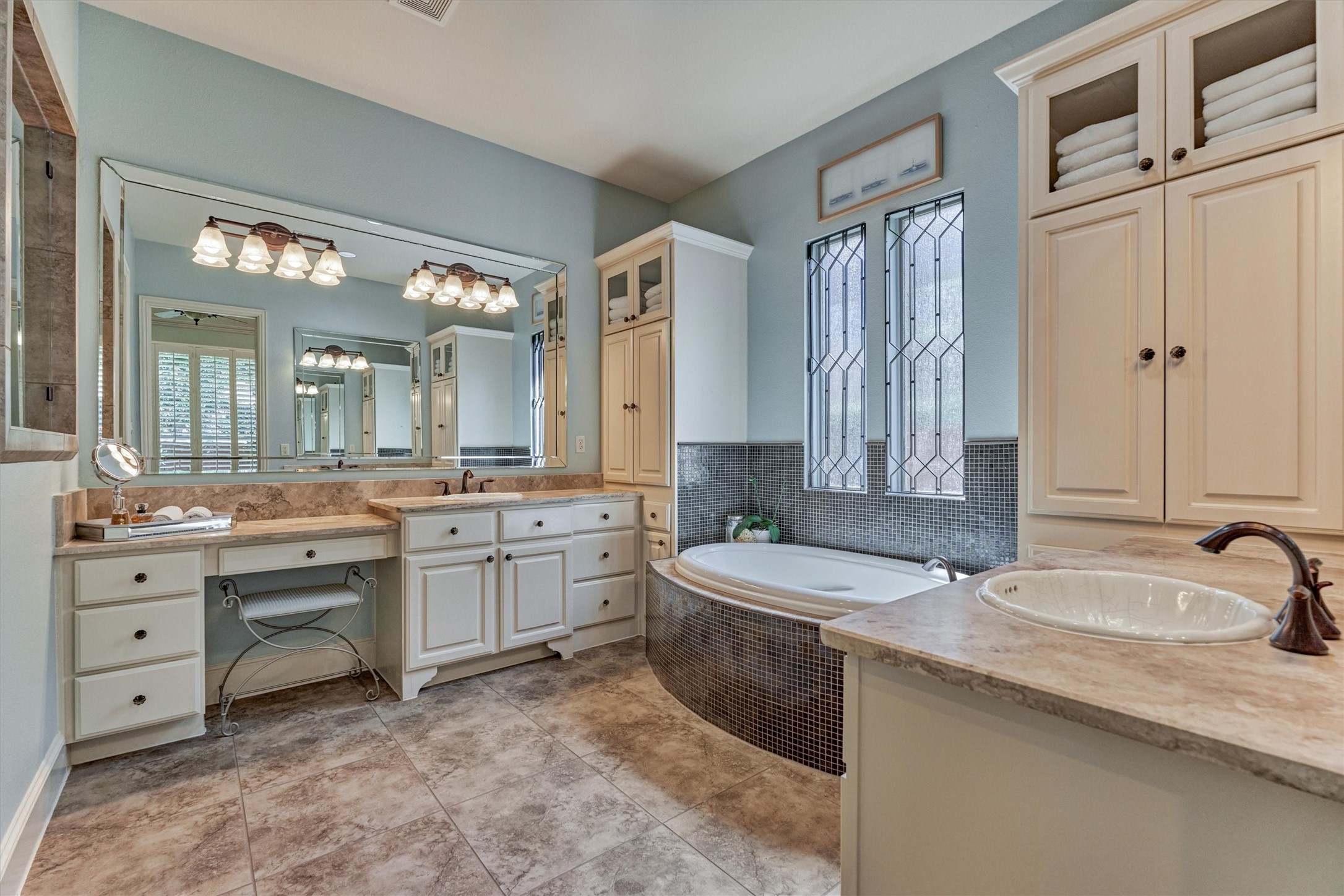 11 Almondell Court Property Photo 19