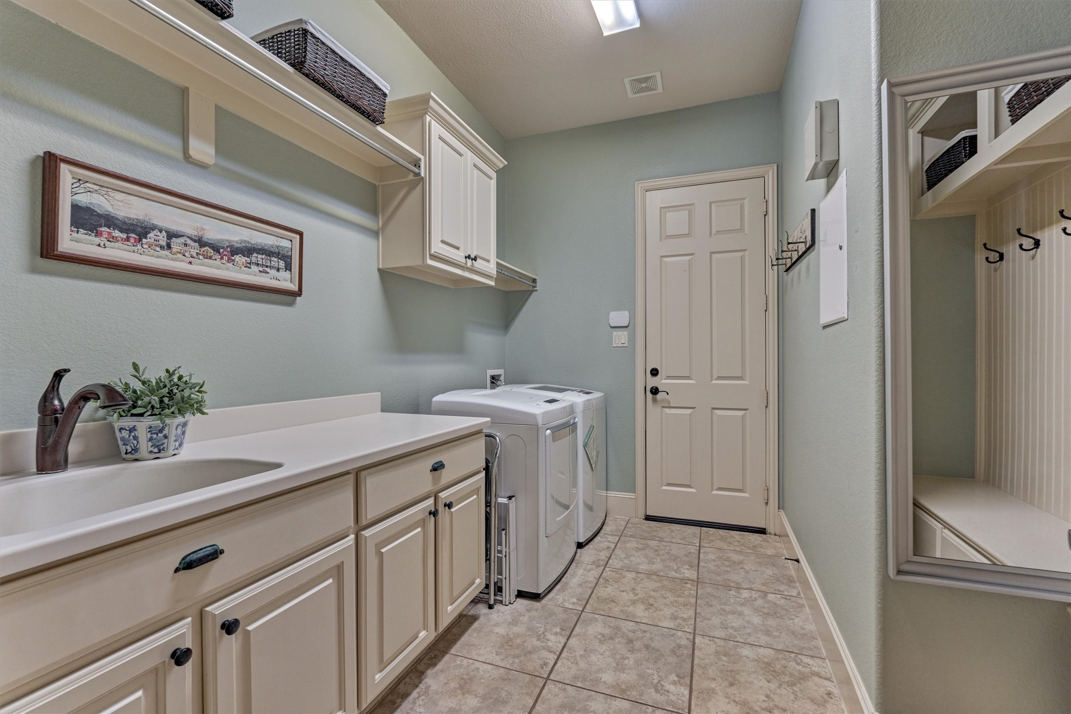 11 Almondell Court Property Photo 34