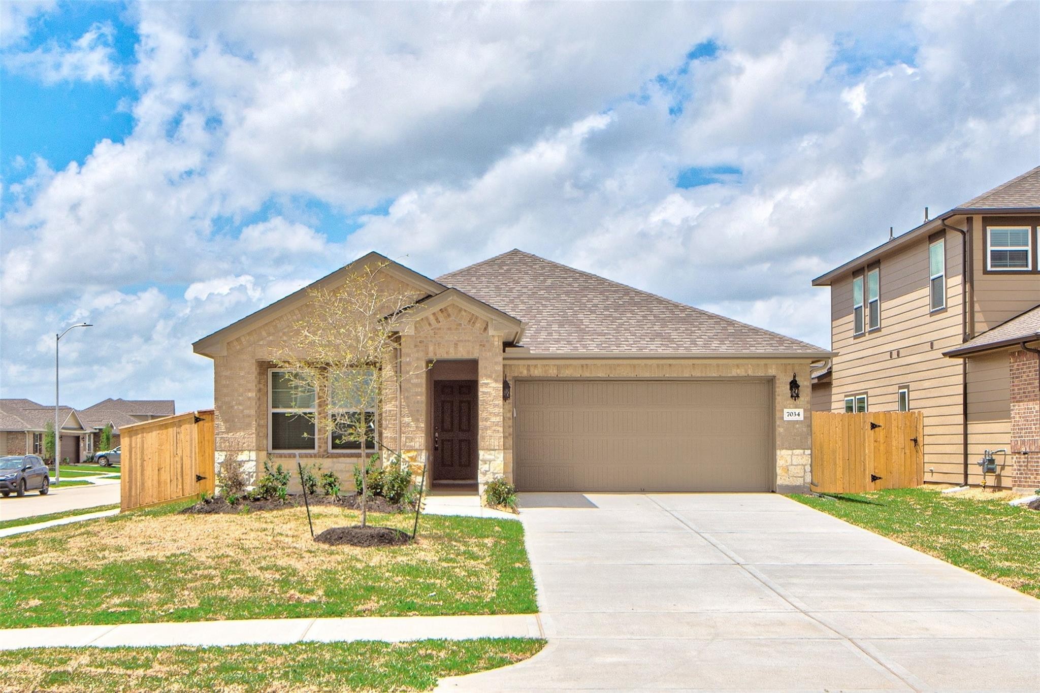 7034 Toluca Drive Property Photo 1