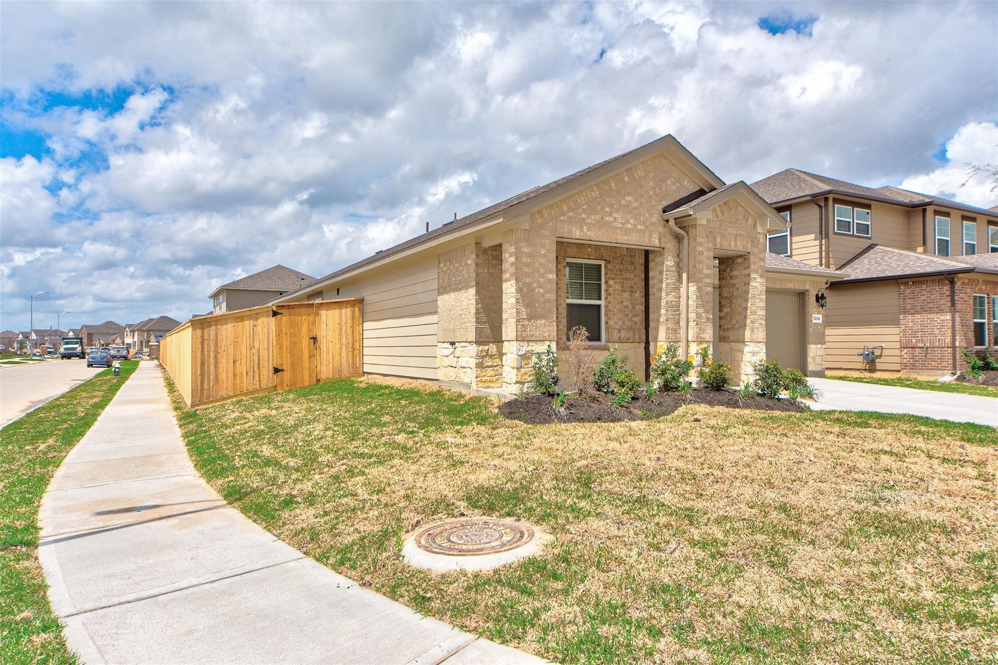 7034 Toluca Drive Property Photo 3