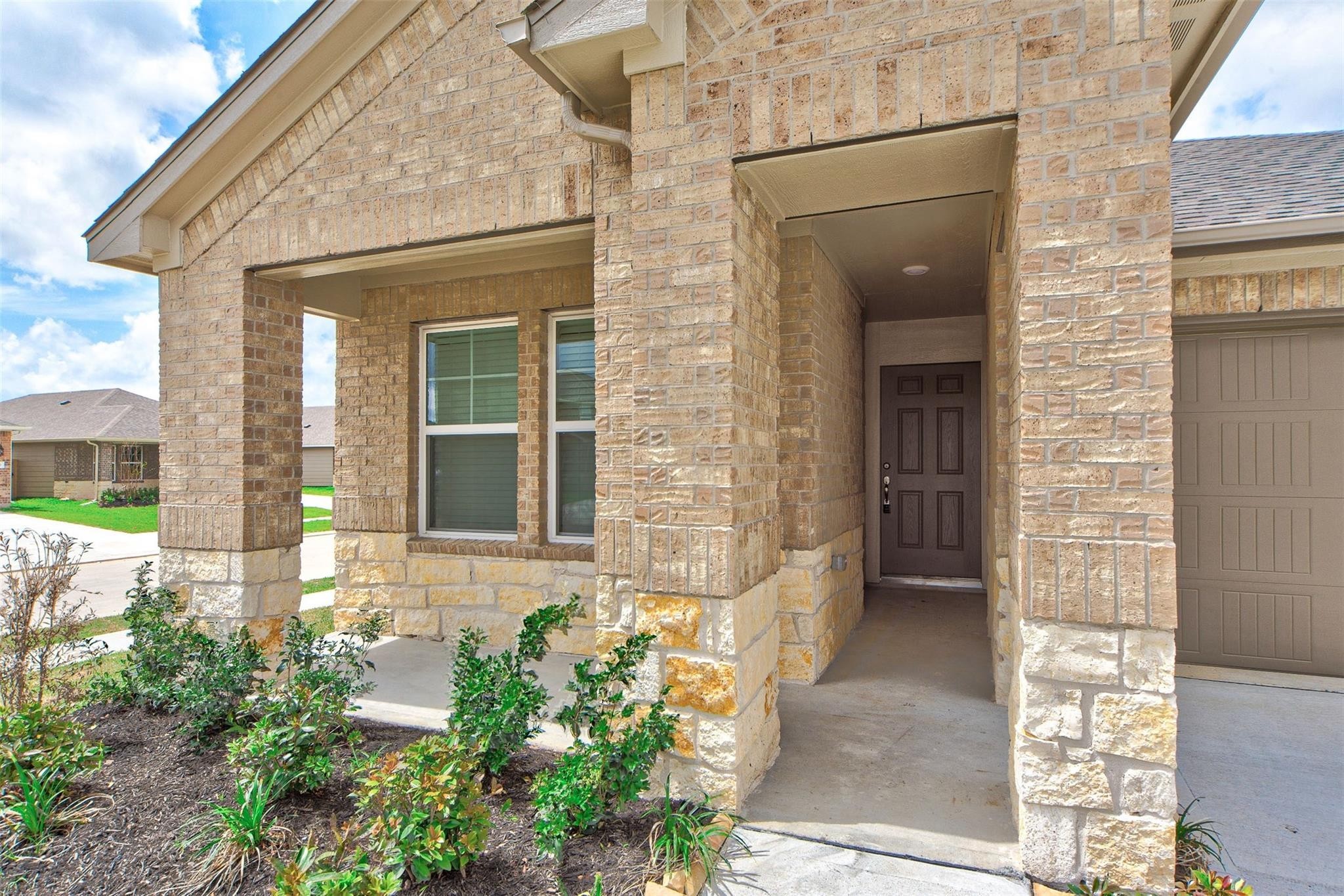 7034 Toluca Drive Property Photo 4