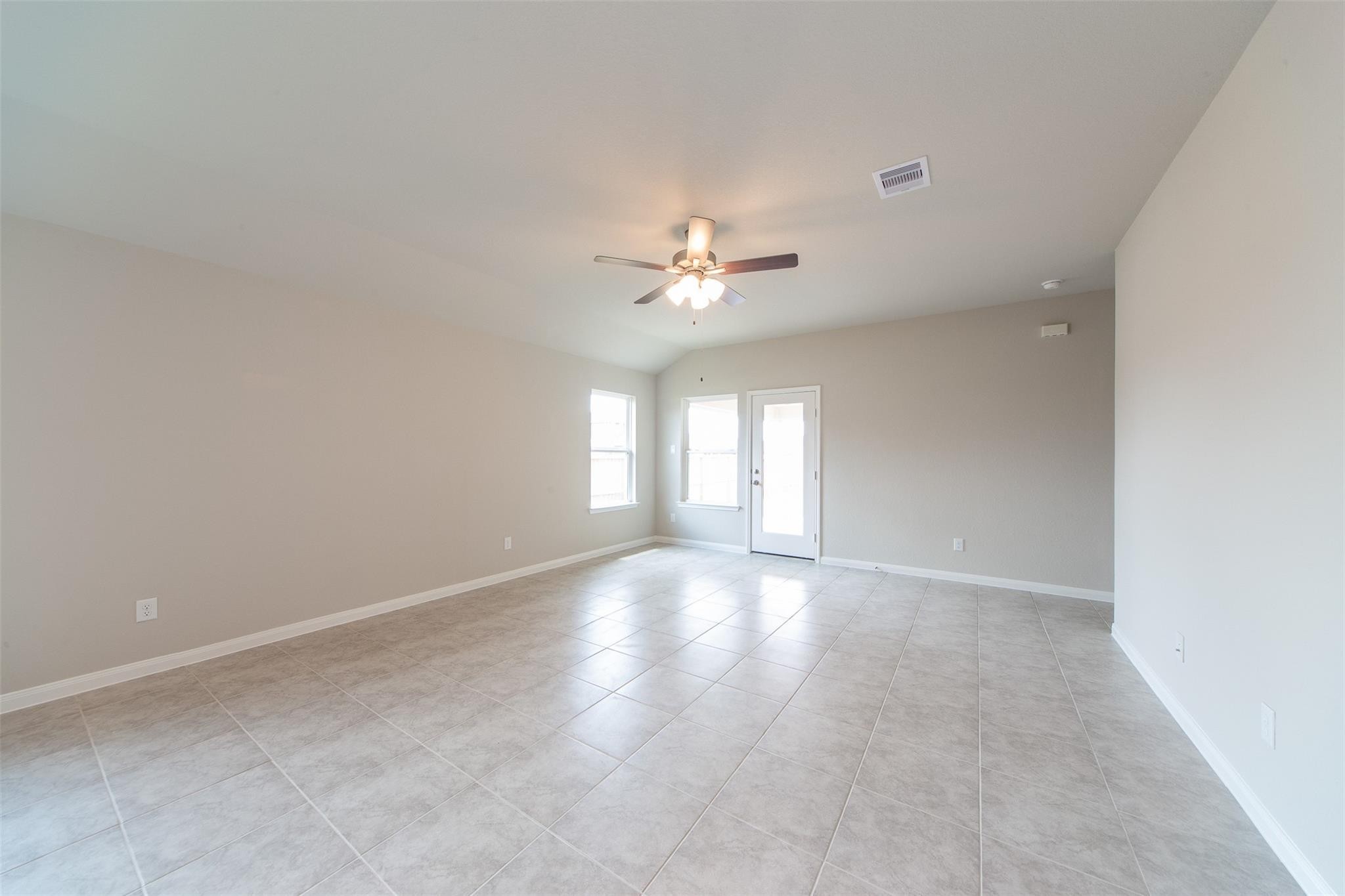 7034 Toluca Drive Property Photo 6