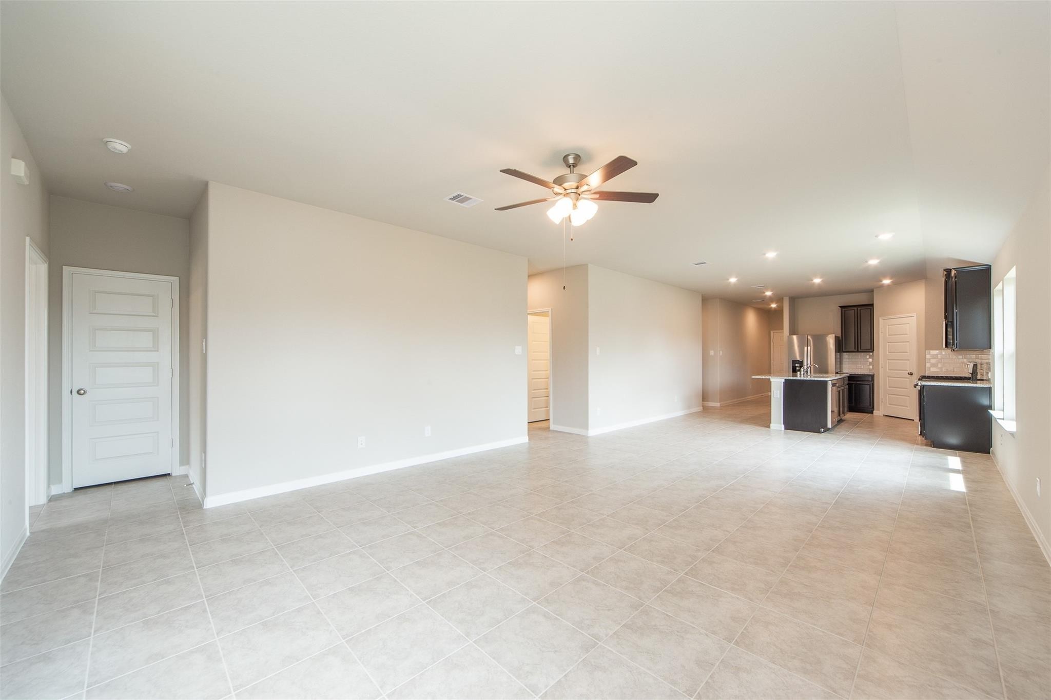 7034 Toluca Drive Property Photo 8