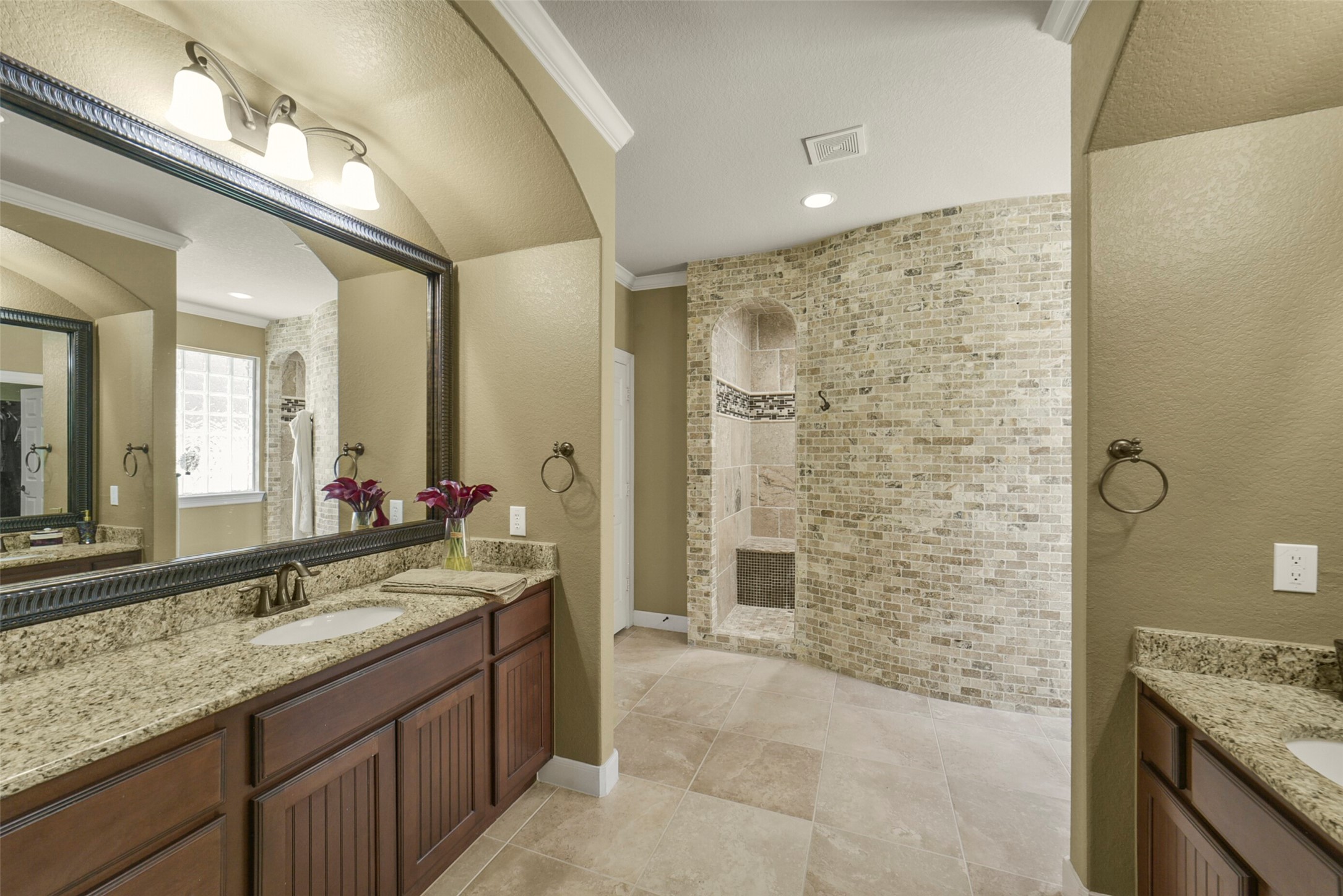 8323 Phantom Mist Drive Property Photo 20
