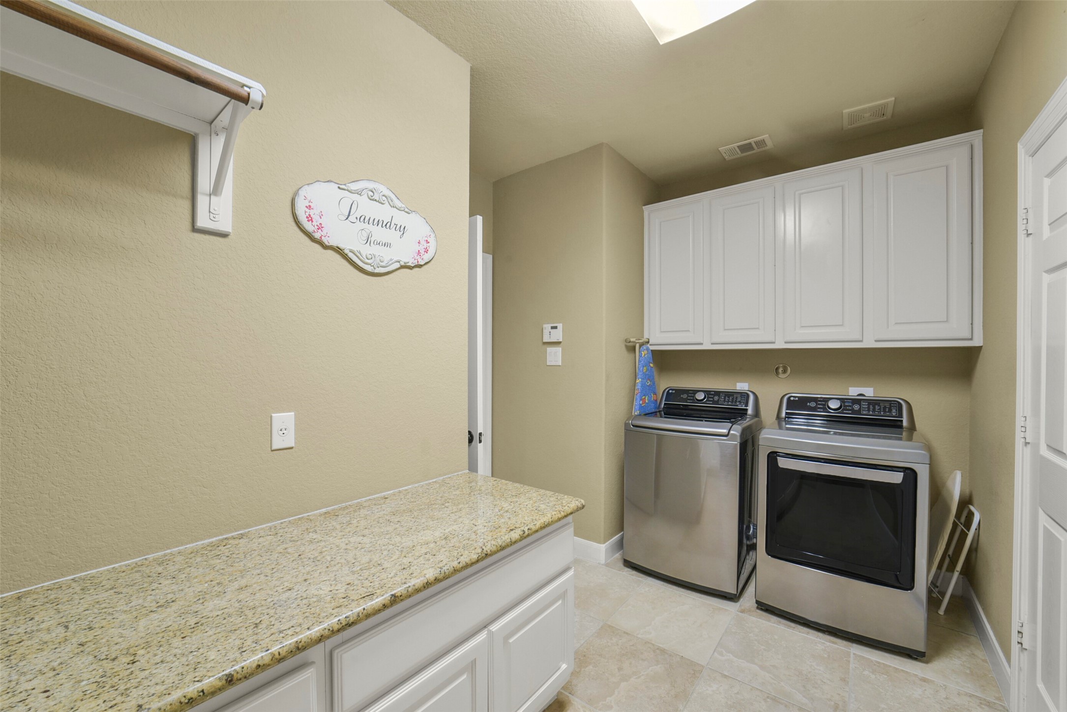 8323 Phantom Mist Drive Property Photo 34