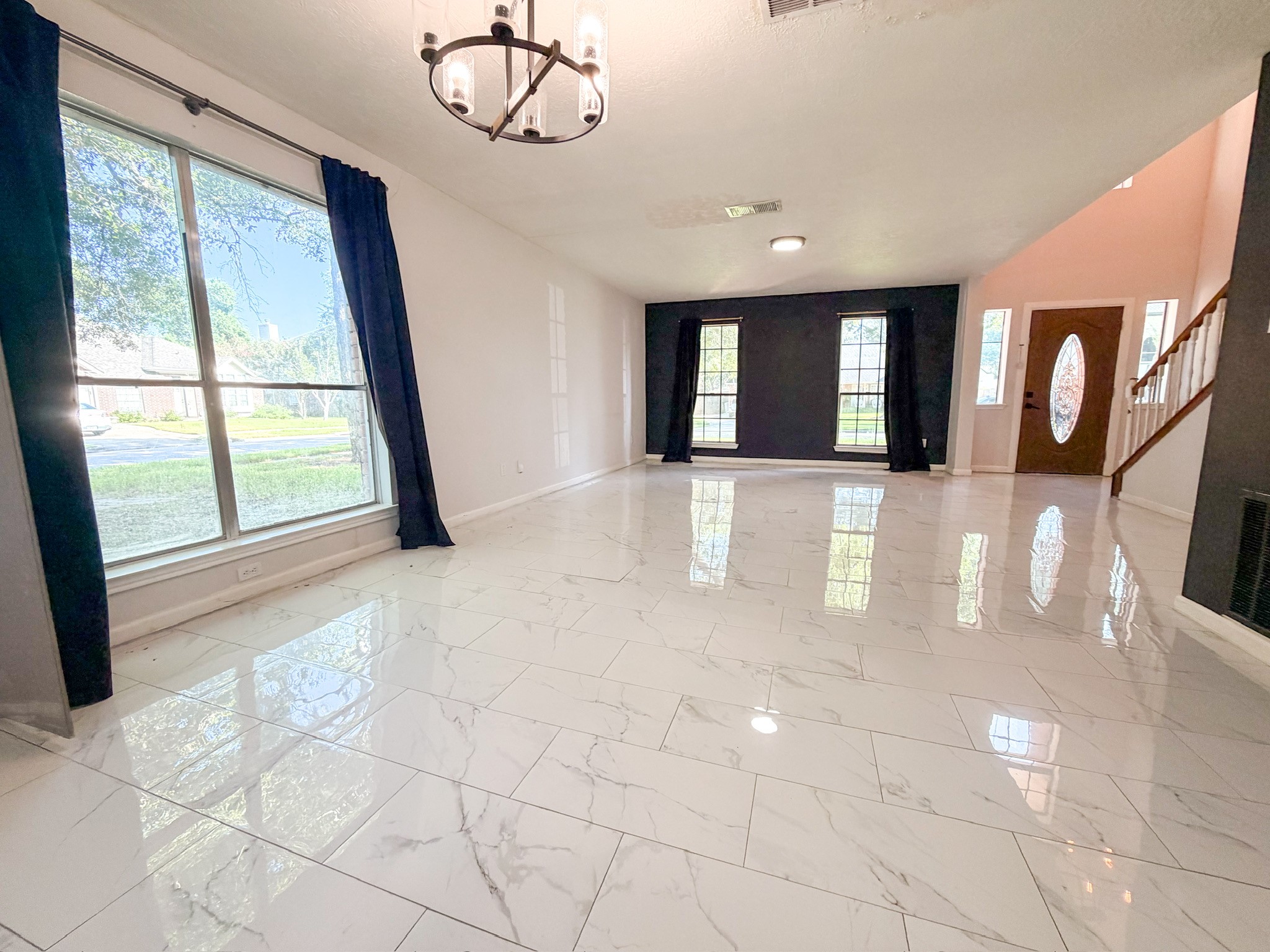 1802 Lavaca Street Property Photo 3