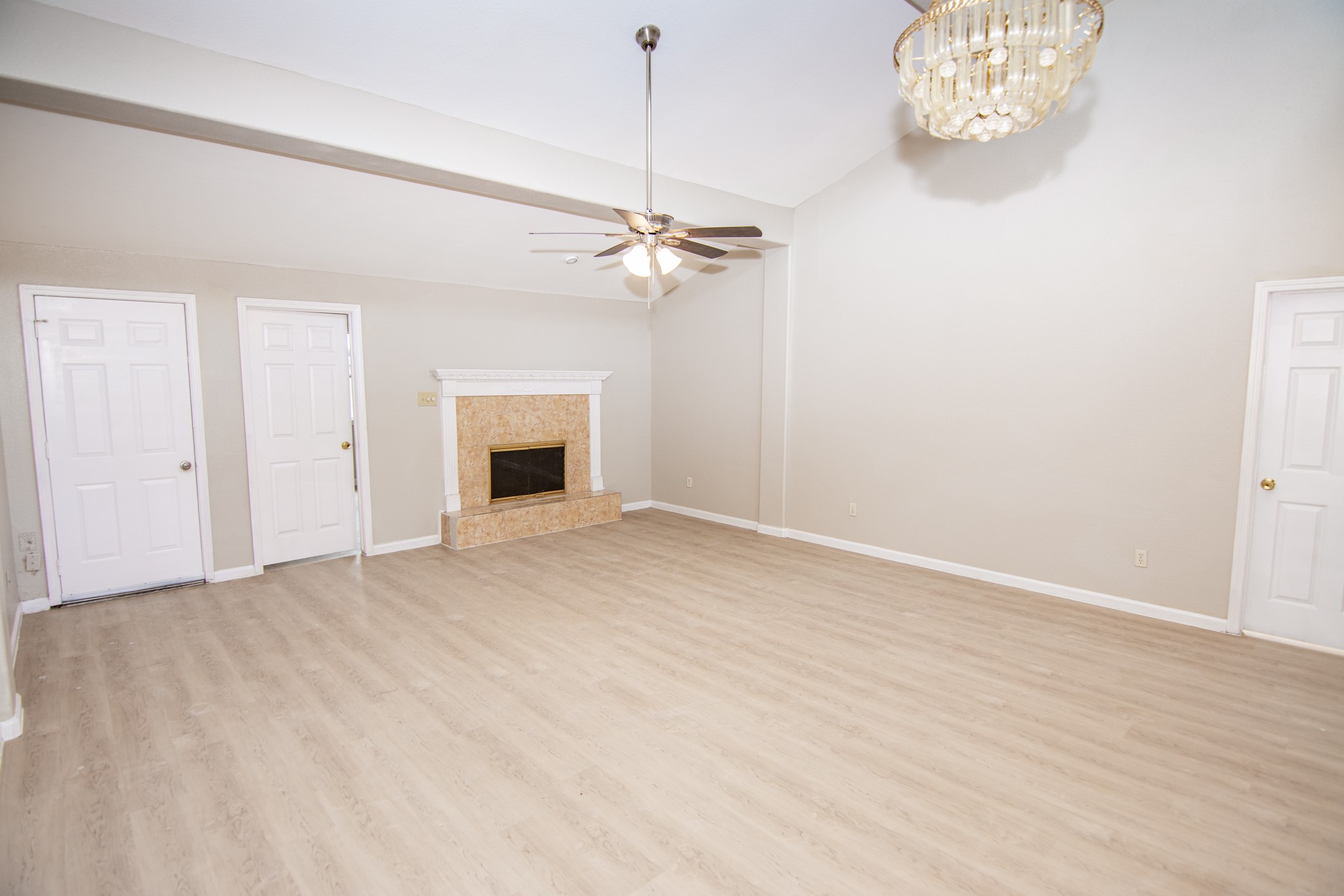 2611 Ashington Drive Property Photo 5