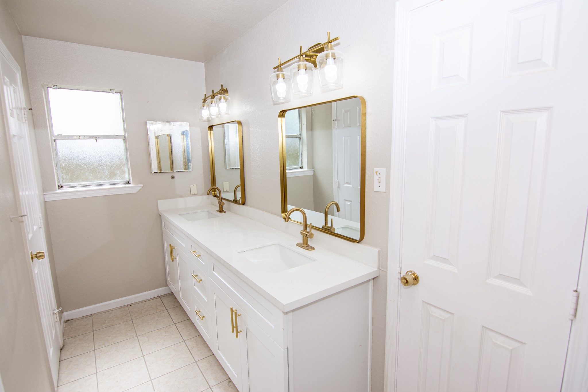 2611 Ashington Drive Property Photo 7