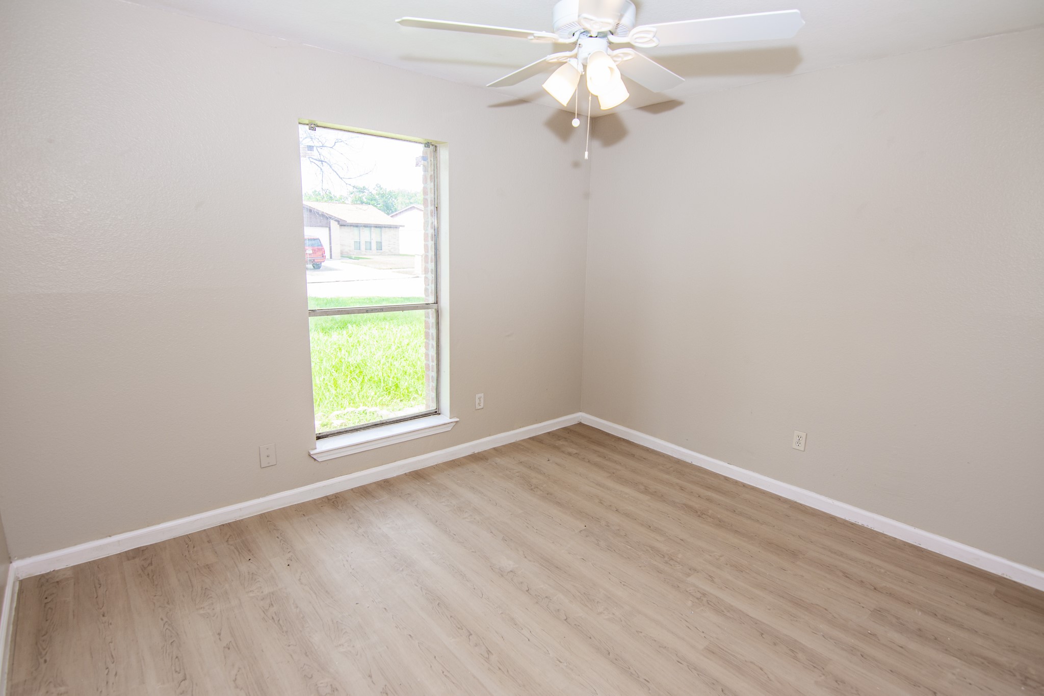 2611 Ashington Drive Property Photo 14