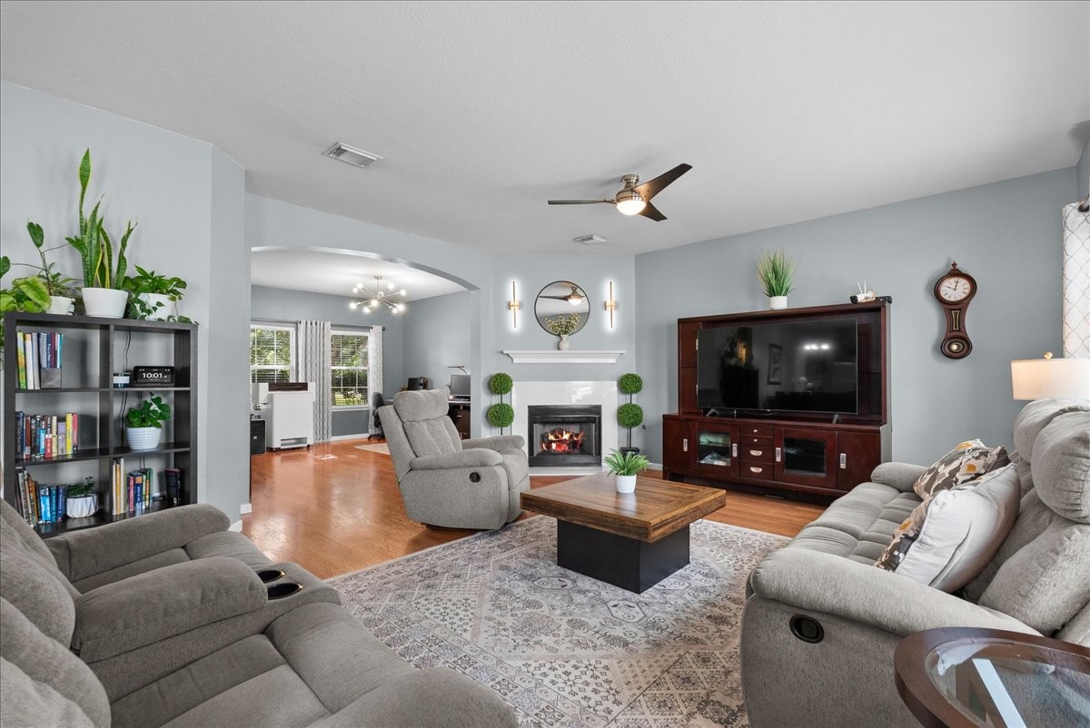 2111 Bataan Drive Property Photo 2
