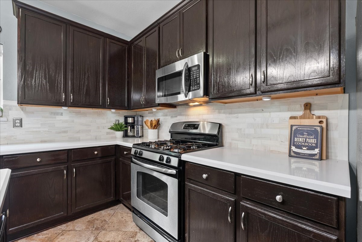 2111 Bataan Drive Property Photo 15