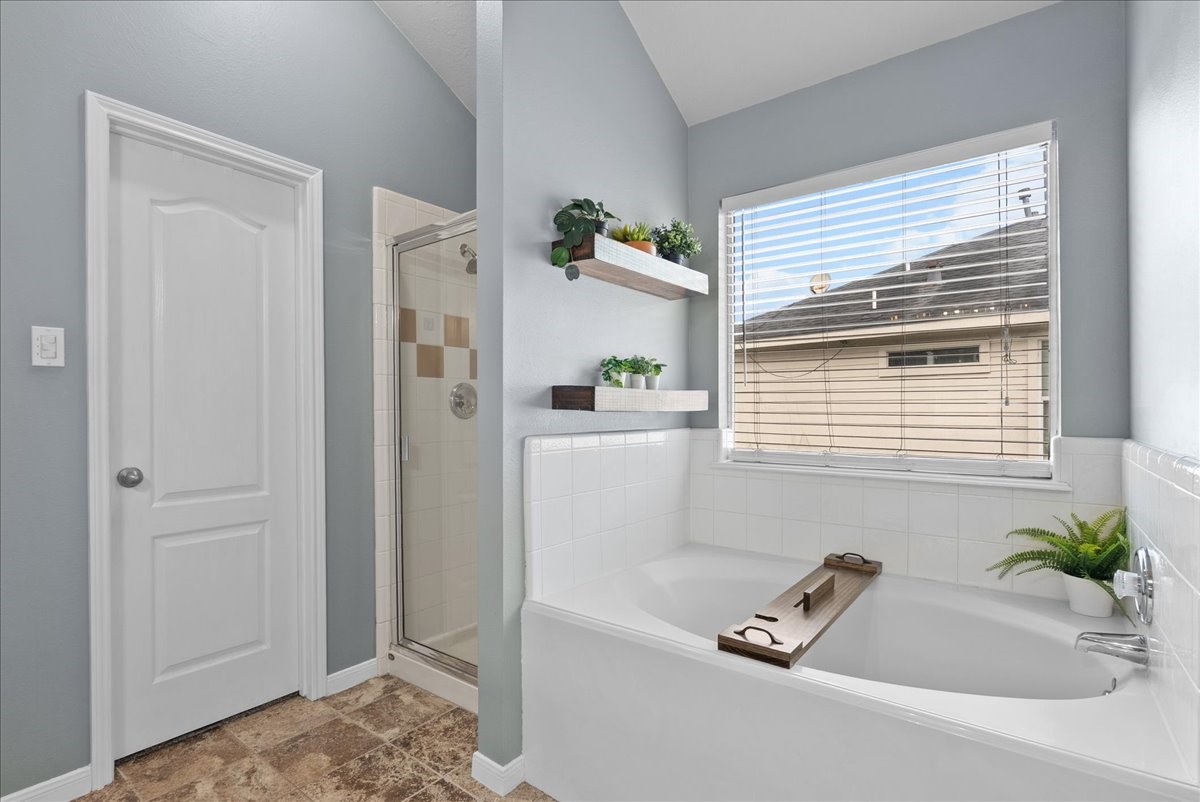 2111 Bataan Drive Property Photo 31