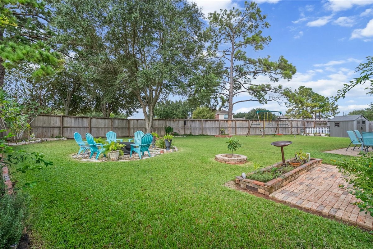2111 Bataan Drive Property Photo 34