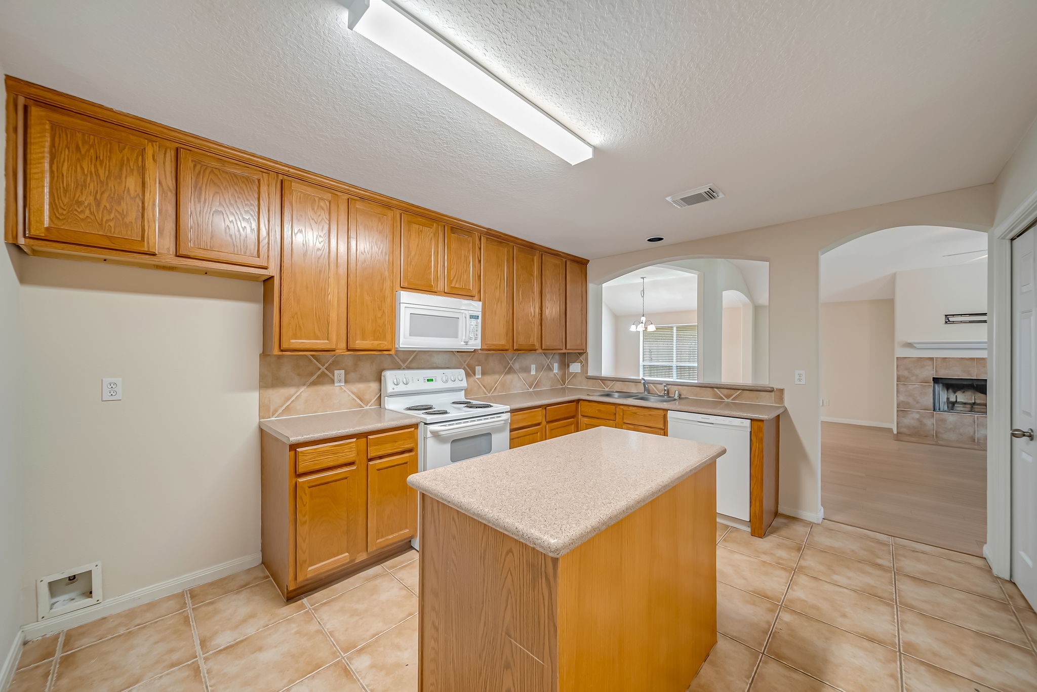 12810 Lake Shore Drive Property Photo 10
