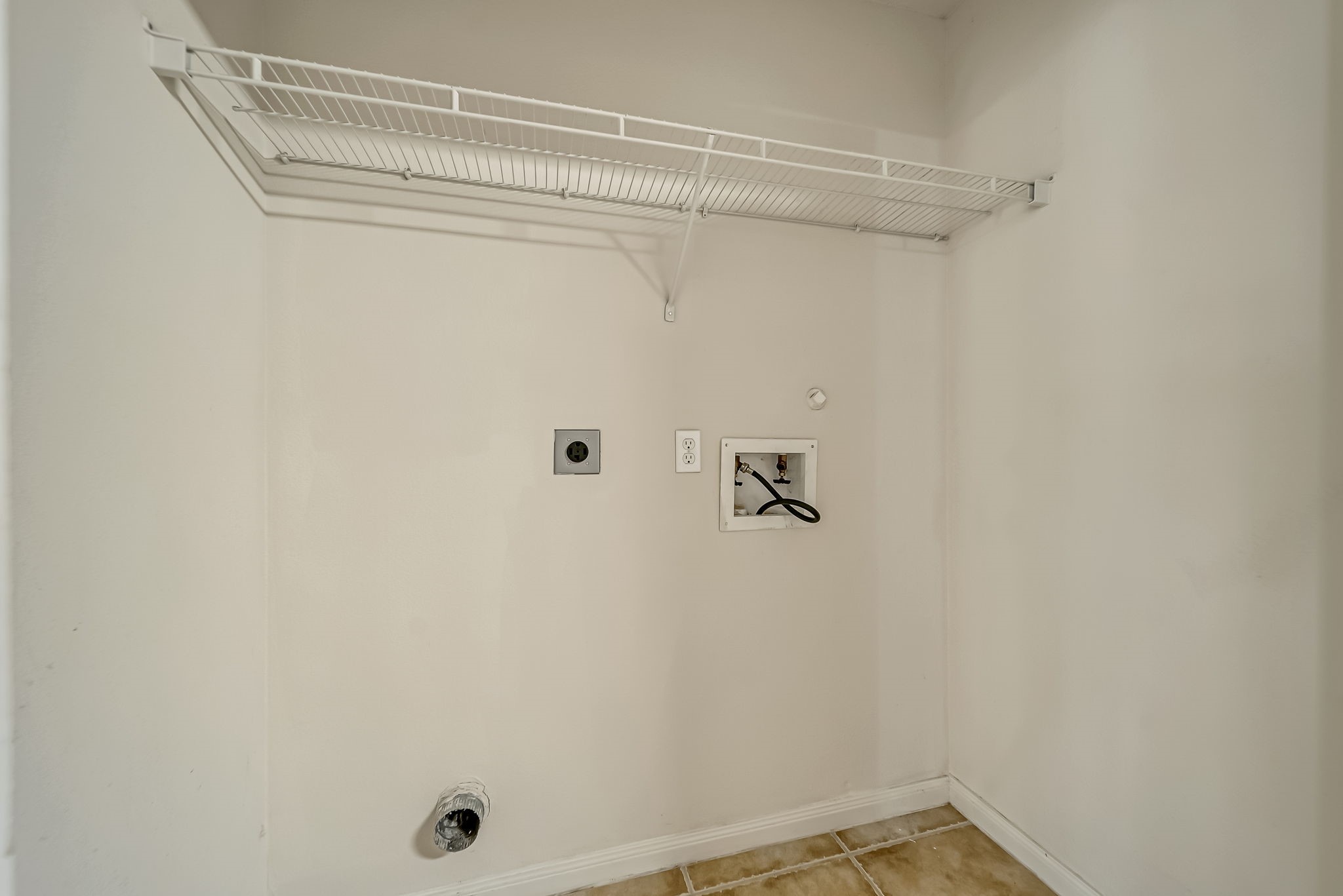 12810 Lake Shore Drive Property Photo 25