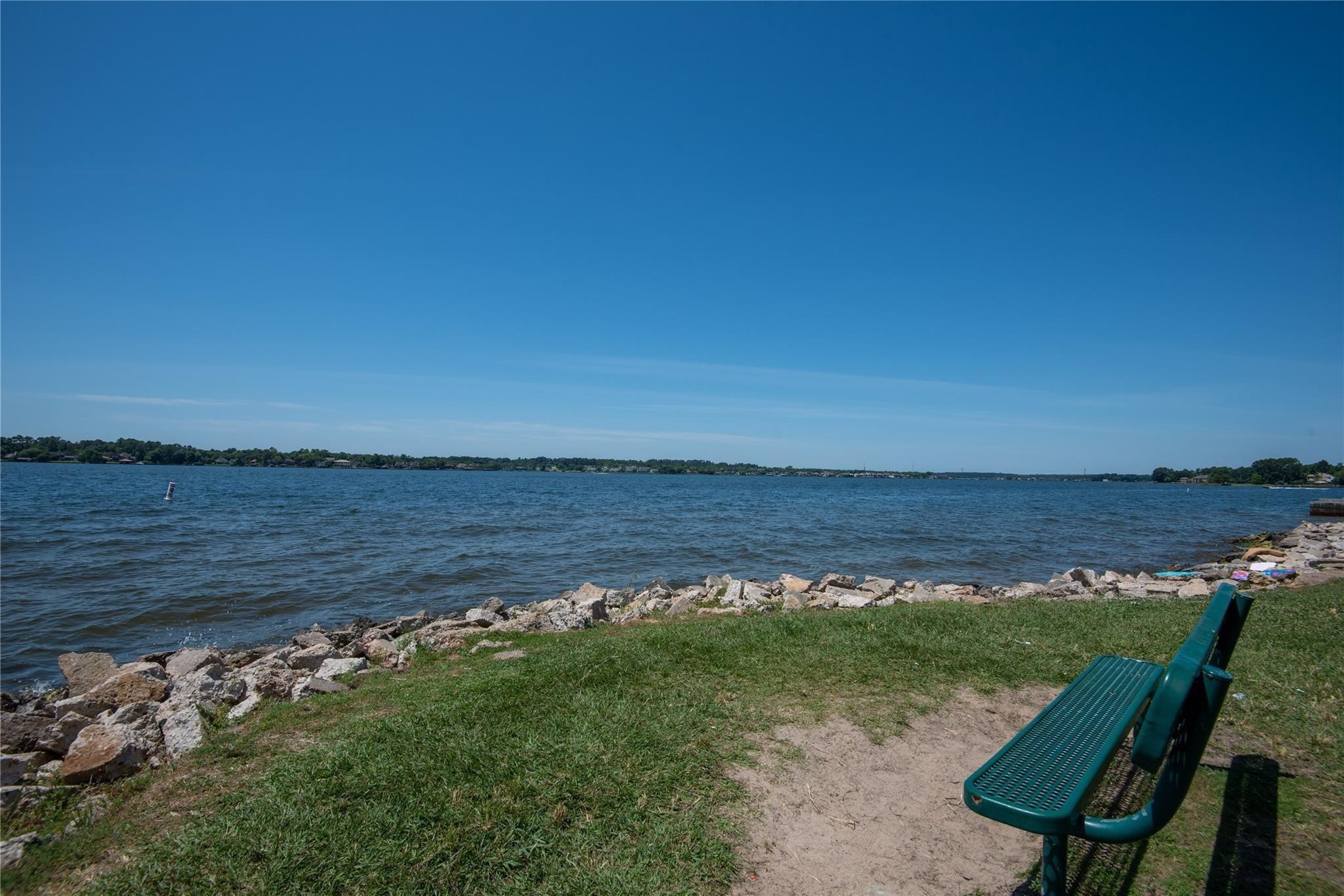 12810 Lake Shore Drive Property Photo 28