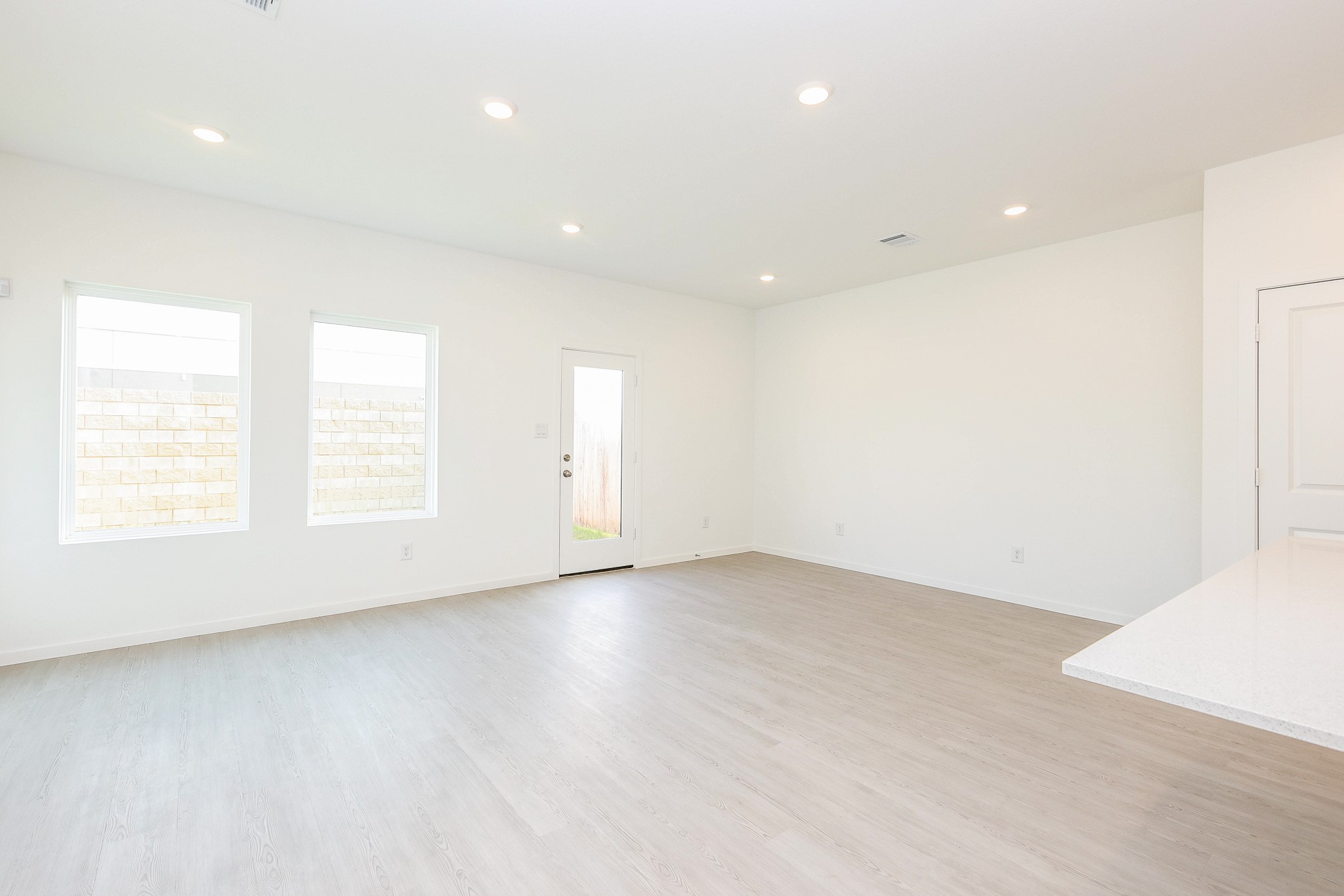 2135 Salinas Drive Property Photo 2