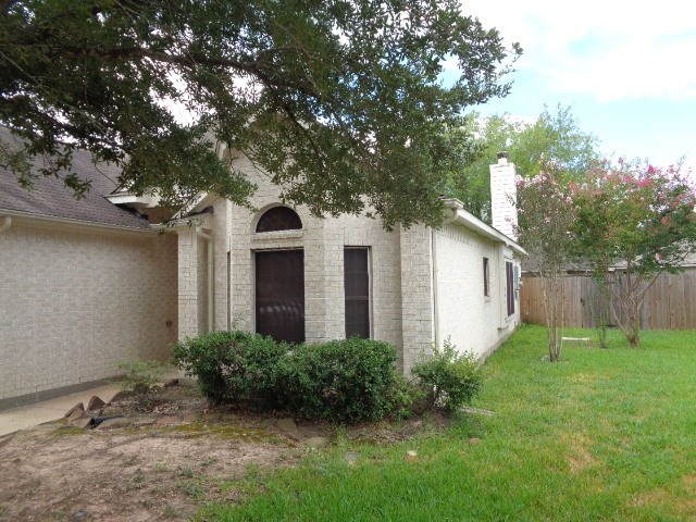 20347 Yosemite Falls Drive Property Photo 3