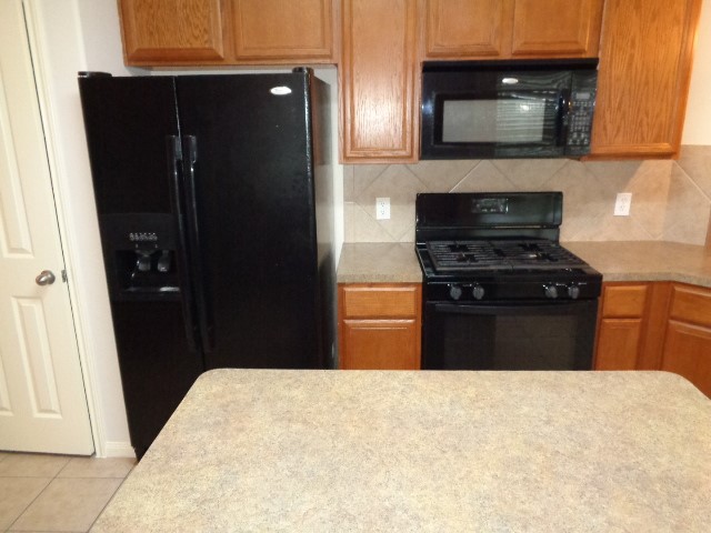 20347 Yosemite Falls Drive Property Photo 4