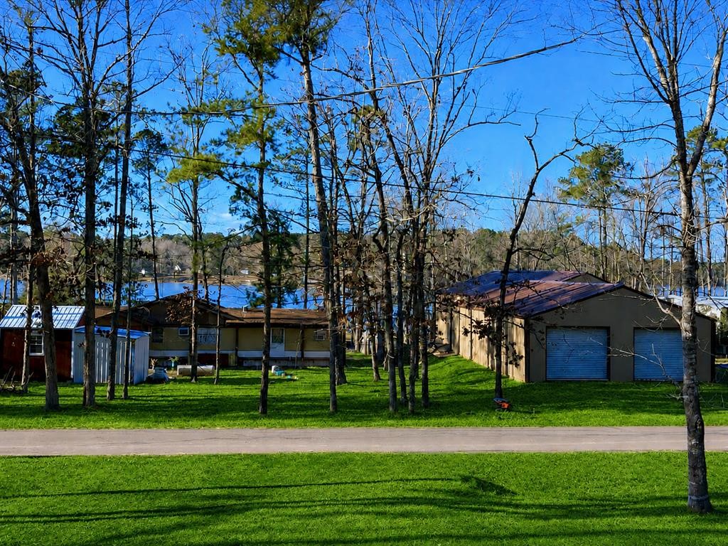 270 Peachtree Drive Property Photo 3