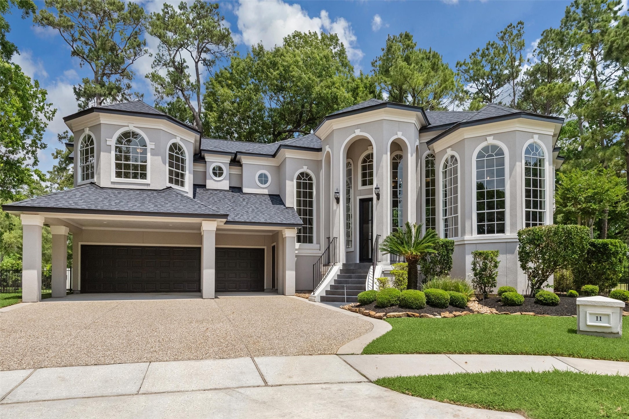 11 Twin Greens Court Property Photo 1