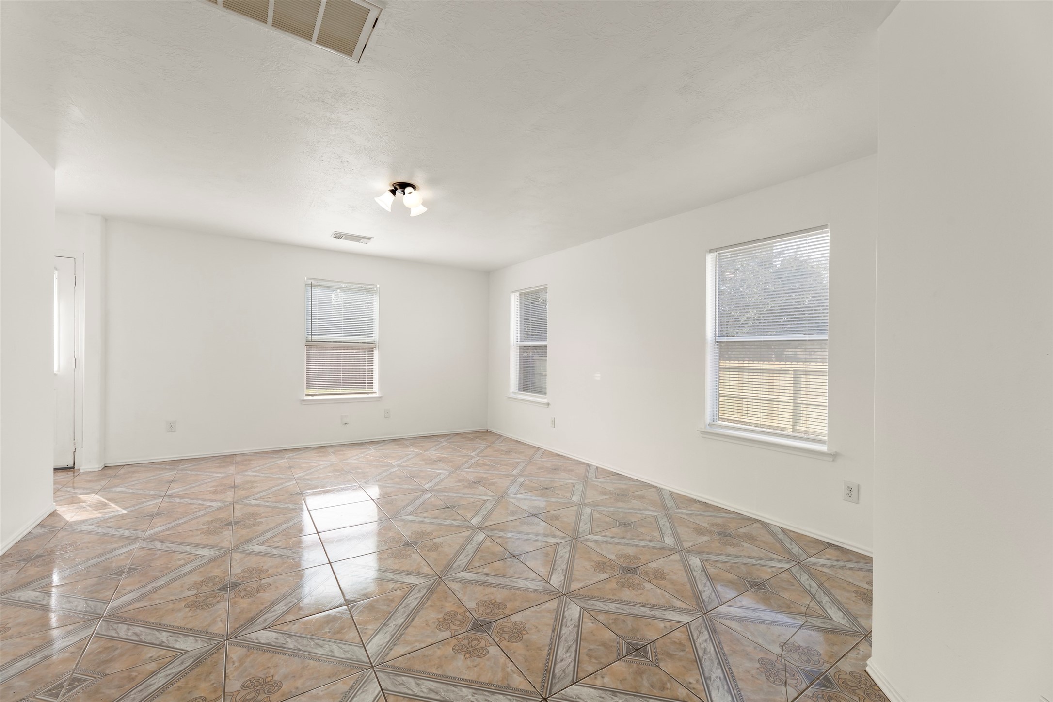 1931 Blossom Breeze Lane Property Photo 1