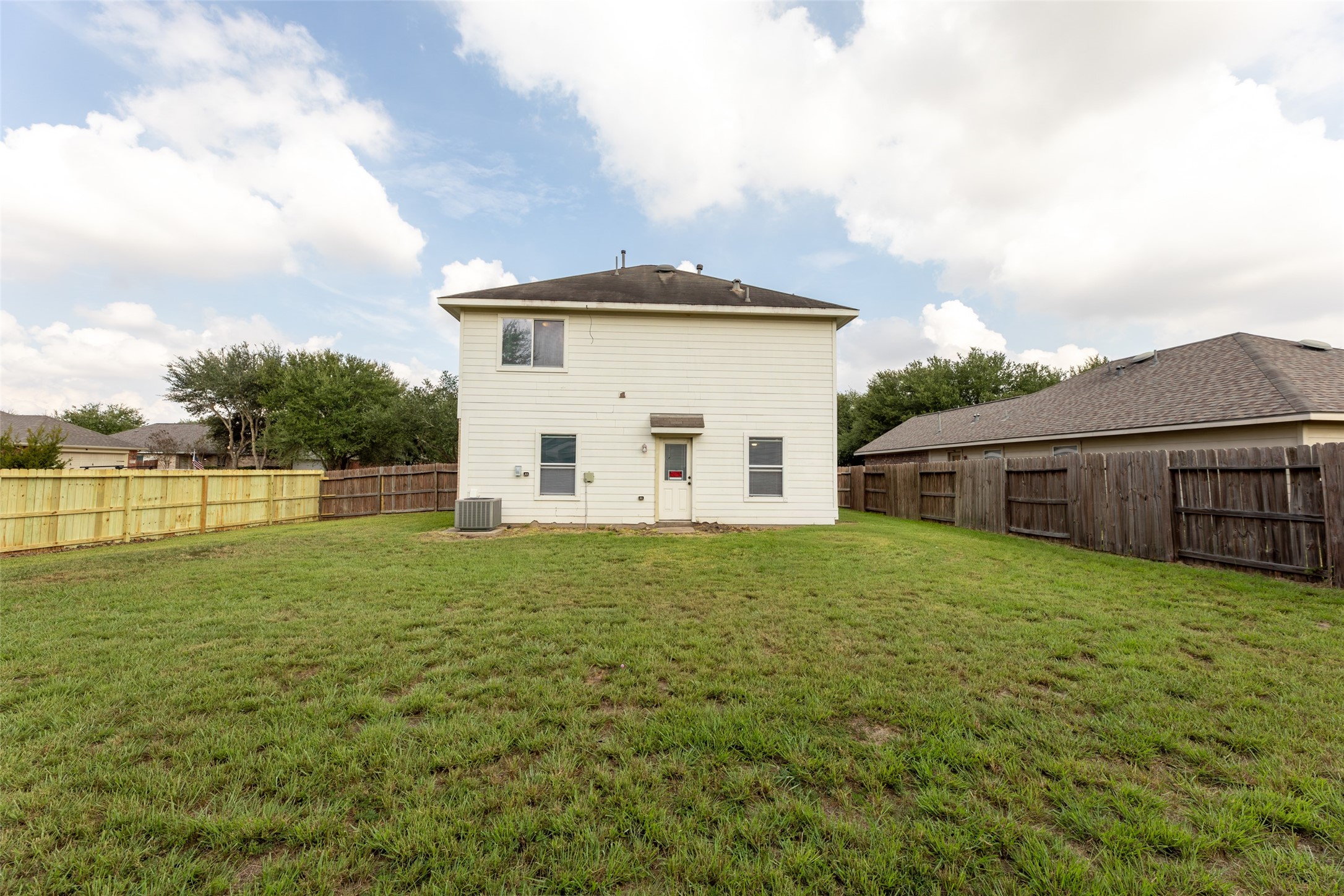 1931 Blossom Breeze Lane Property Photo 5
